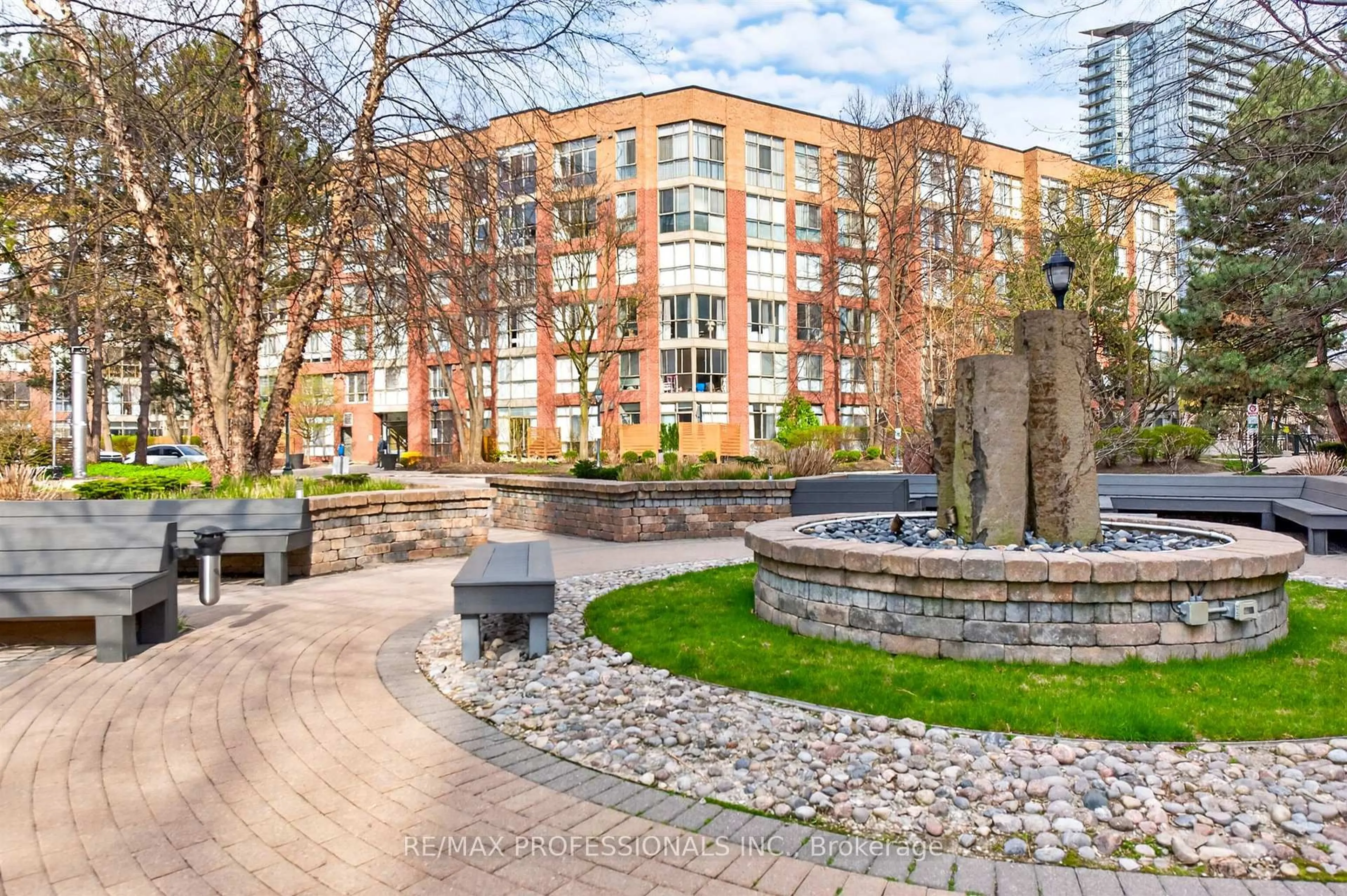 Patio, street for 20 Southport St #620, Toronto Ontario M6S 4Y8