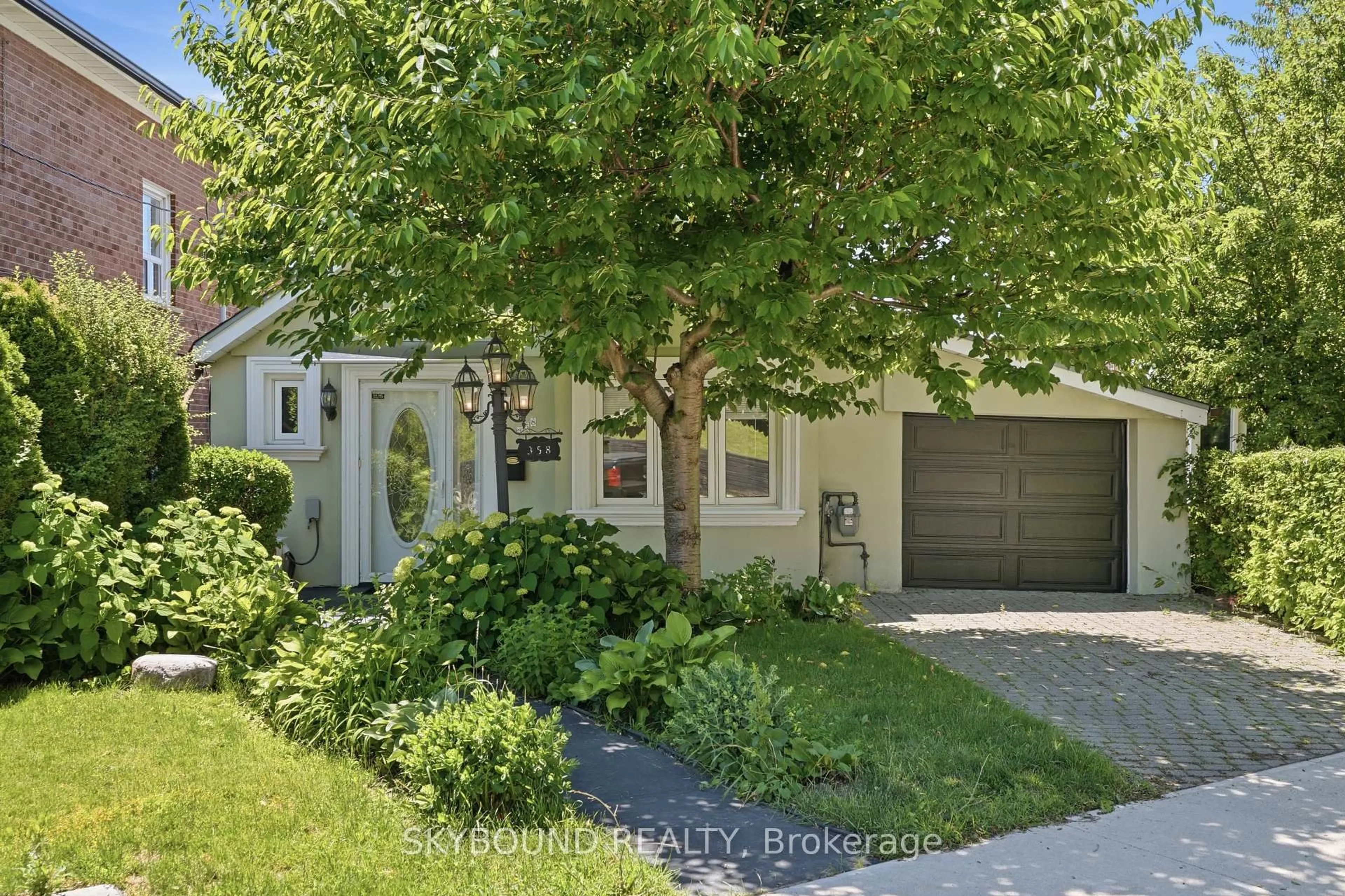 Unknown for 358 Silverthorn Ave, Toronto Ontario M6M 3G8