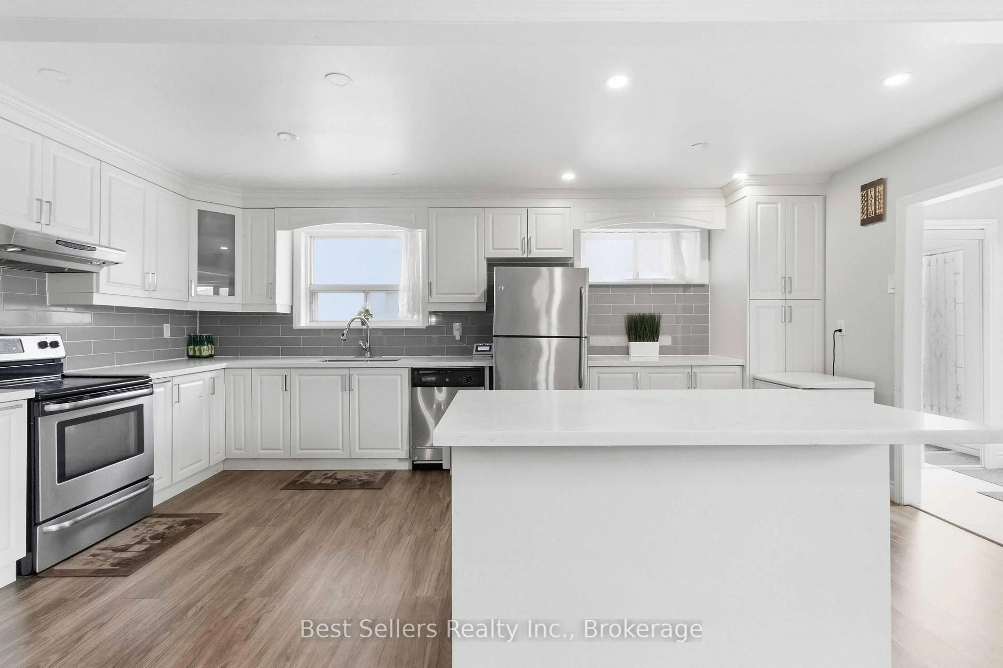 Open concept kitchen, unknown for 80 Felan Cres, Toronto Ontario M9V 3A3