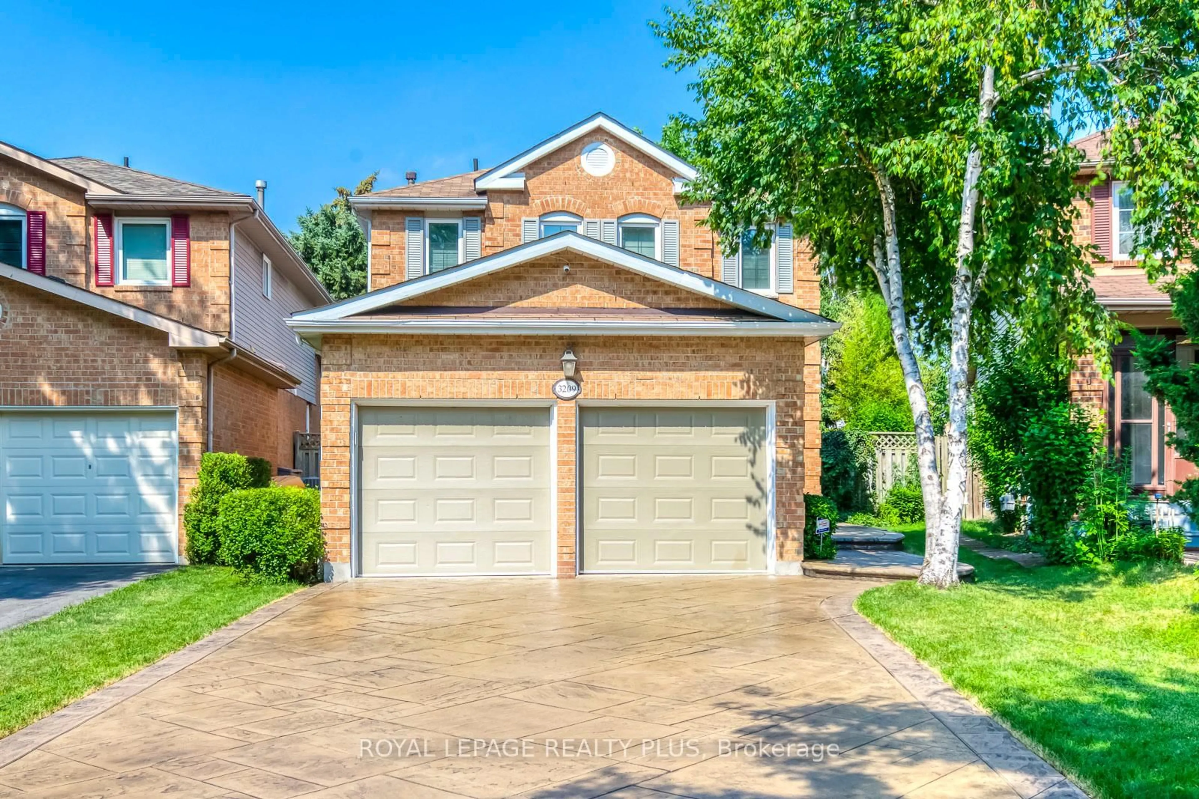 Home with brick exterior material, street for 3209 Wilmar Cres, Mississauga Ontario L5L 4A9
