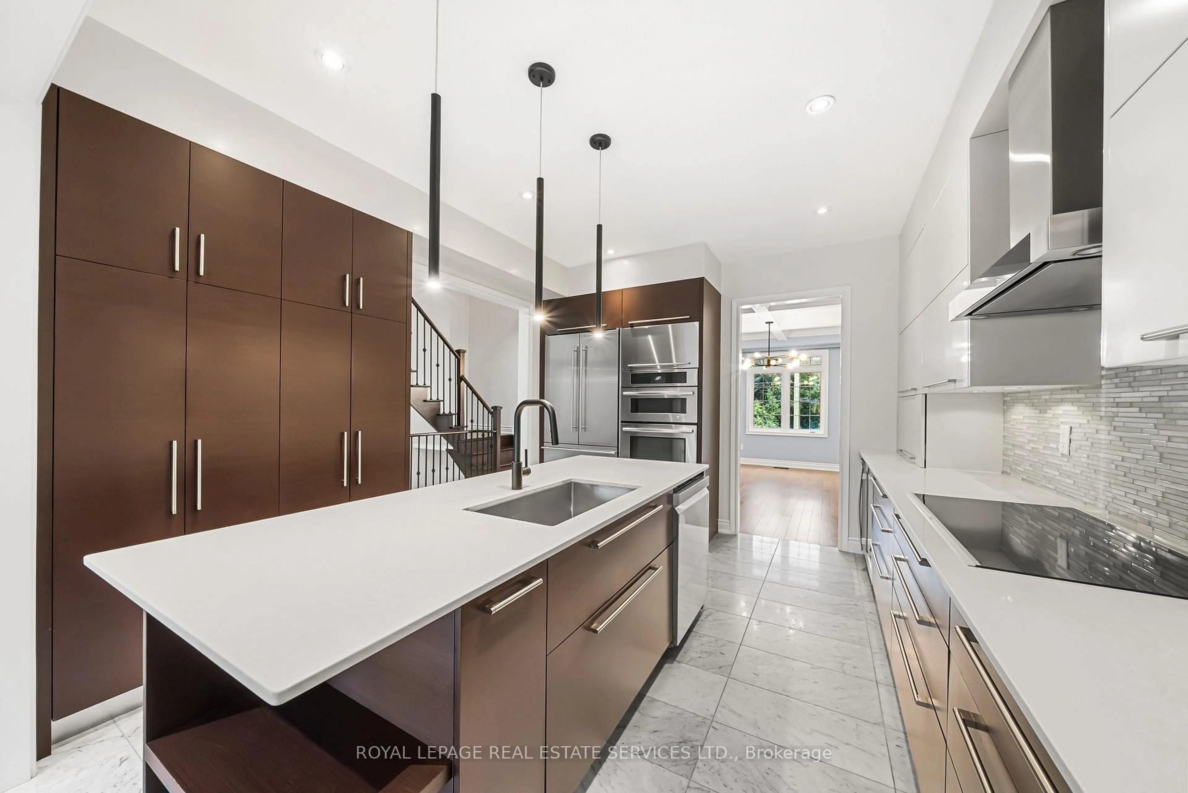 Contemporary kitchen, ceramic/tile floor for 2083 Grange Dr, Mississauga Ontario L5B 1P4