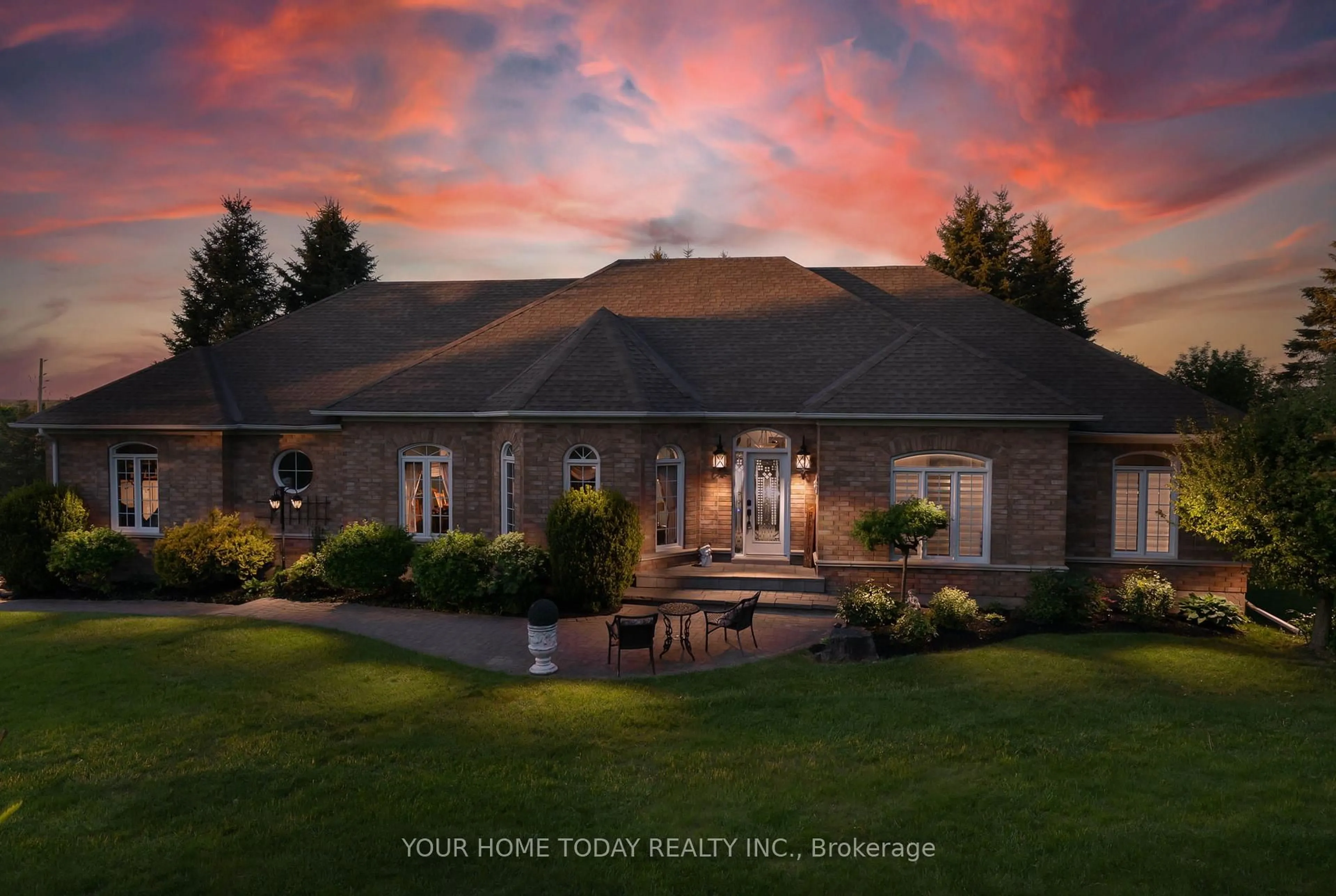 Home with vinyl exterior material, mountain view for 2 Trillium Terr, Halton Hills Ontario L7J 2W8