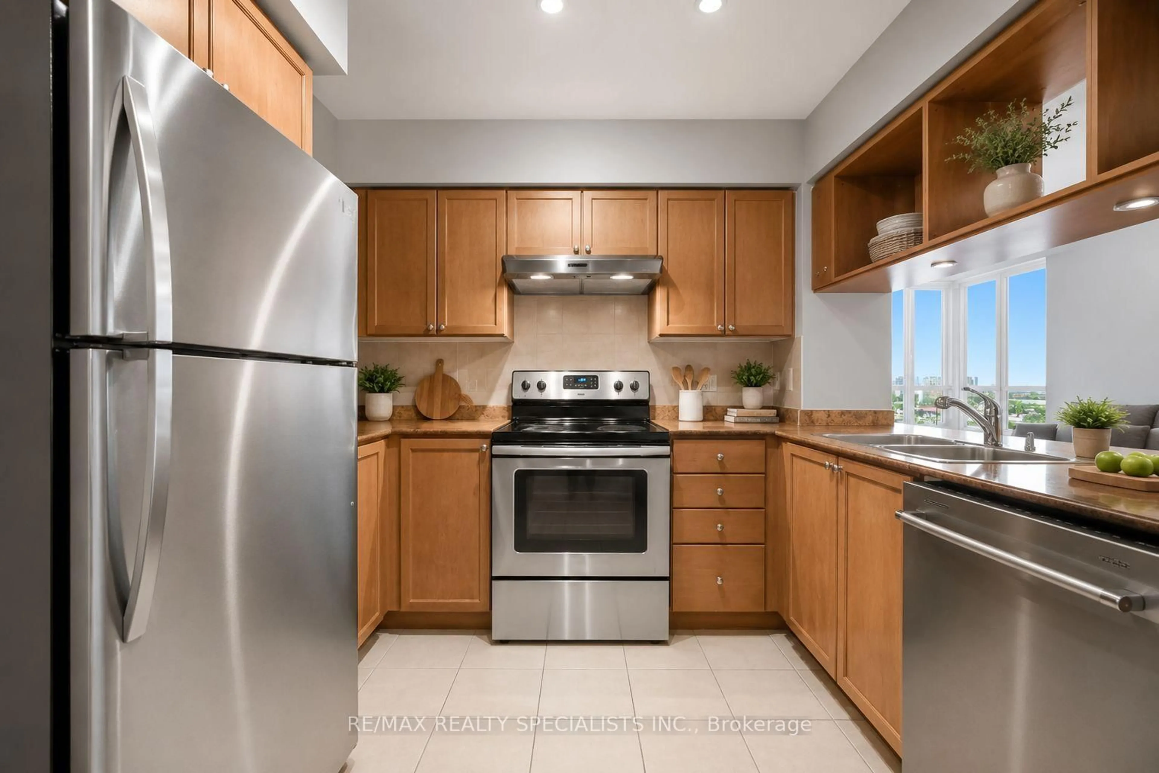 Standard kitchen, unknown for 4090 Living Arts Dr #1808, Mississauga Ontario L5B 4M8