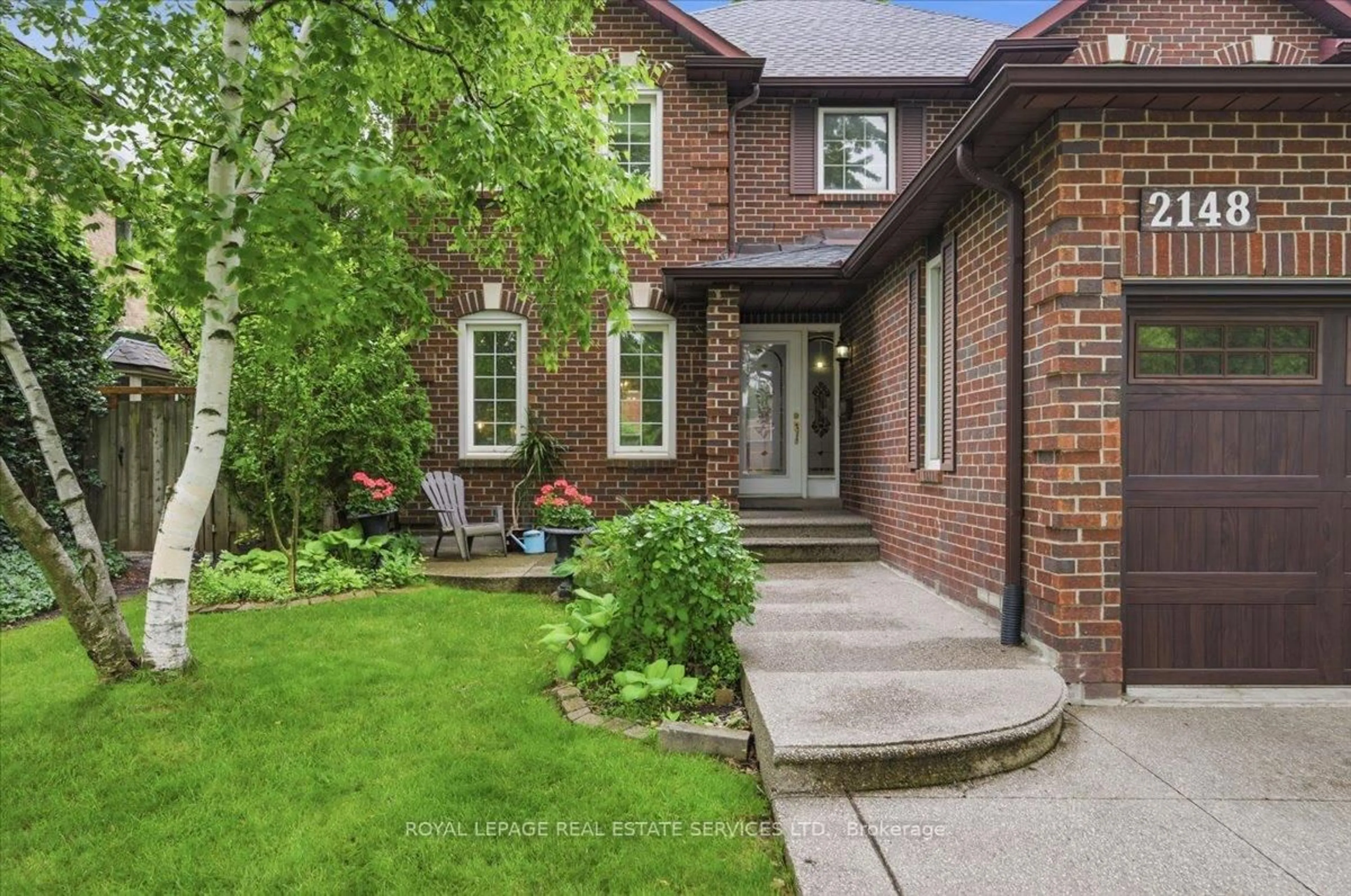 Home with brick exterior material, street for 2148 Grosvenor St, Oakville Ontario L6H 5L2