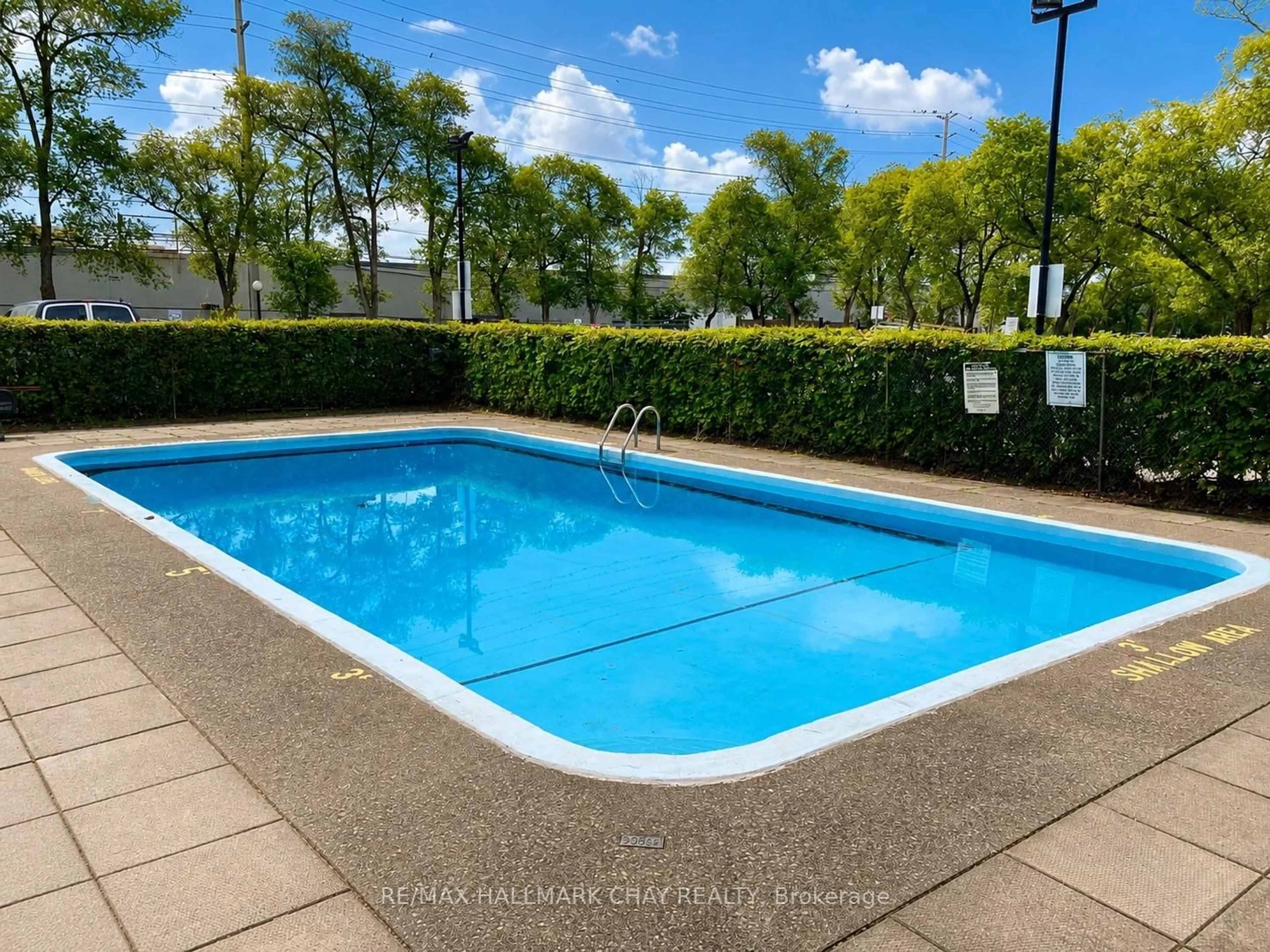 Pool for 3065 Queen Frederica Dr #604, Mississauga Ontario L4Y 3A3