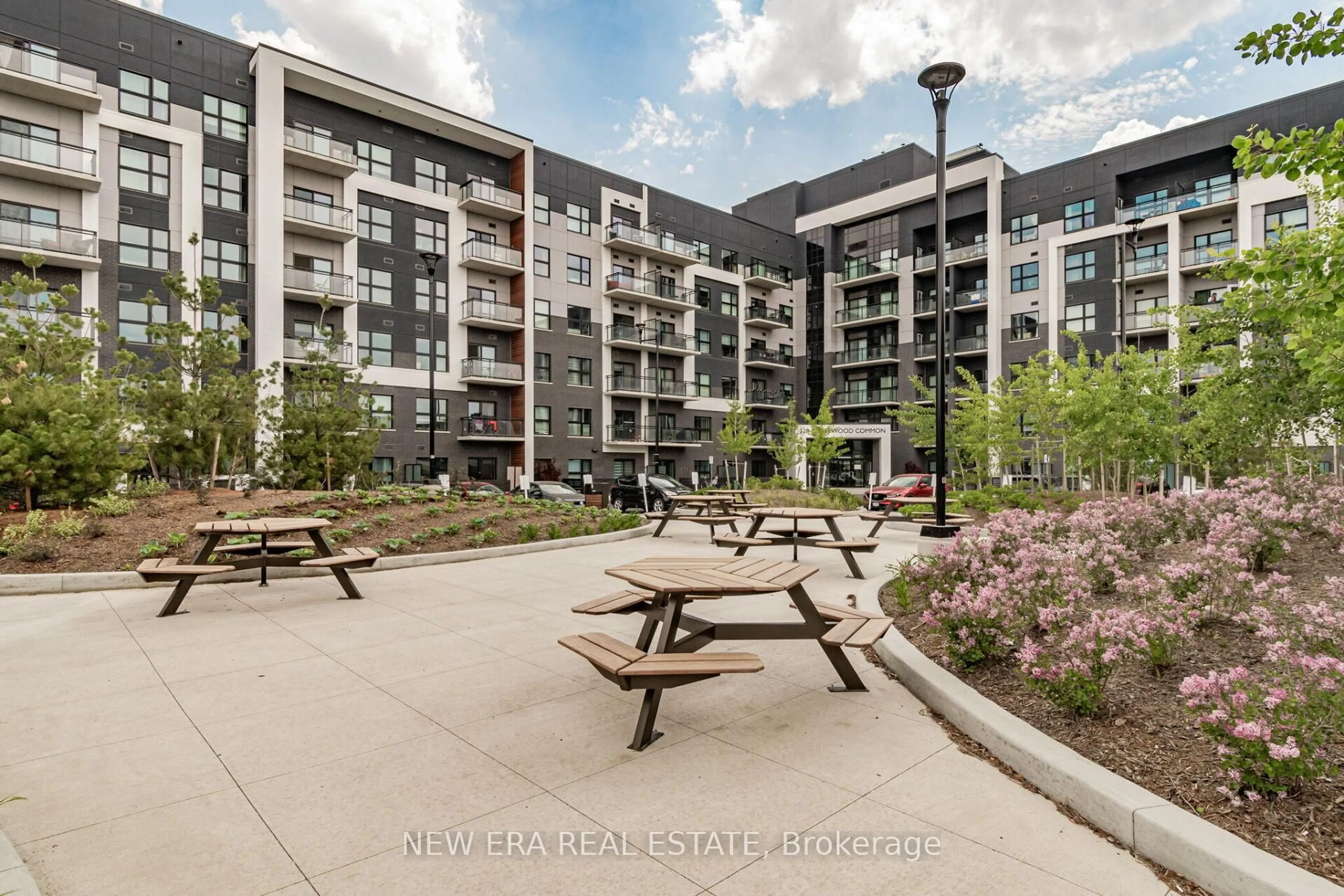 Patio, street for 128 Grovewood Common #229, Oakville Ontario L6H 0X3
