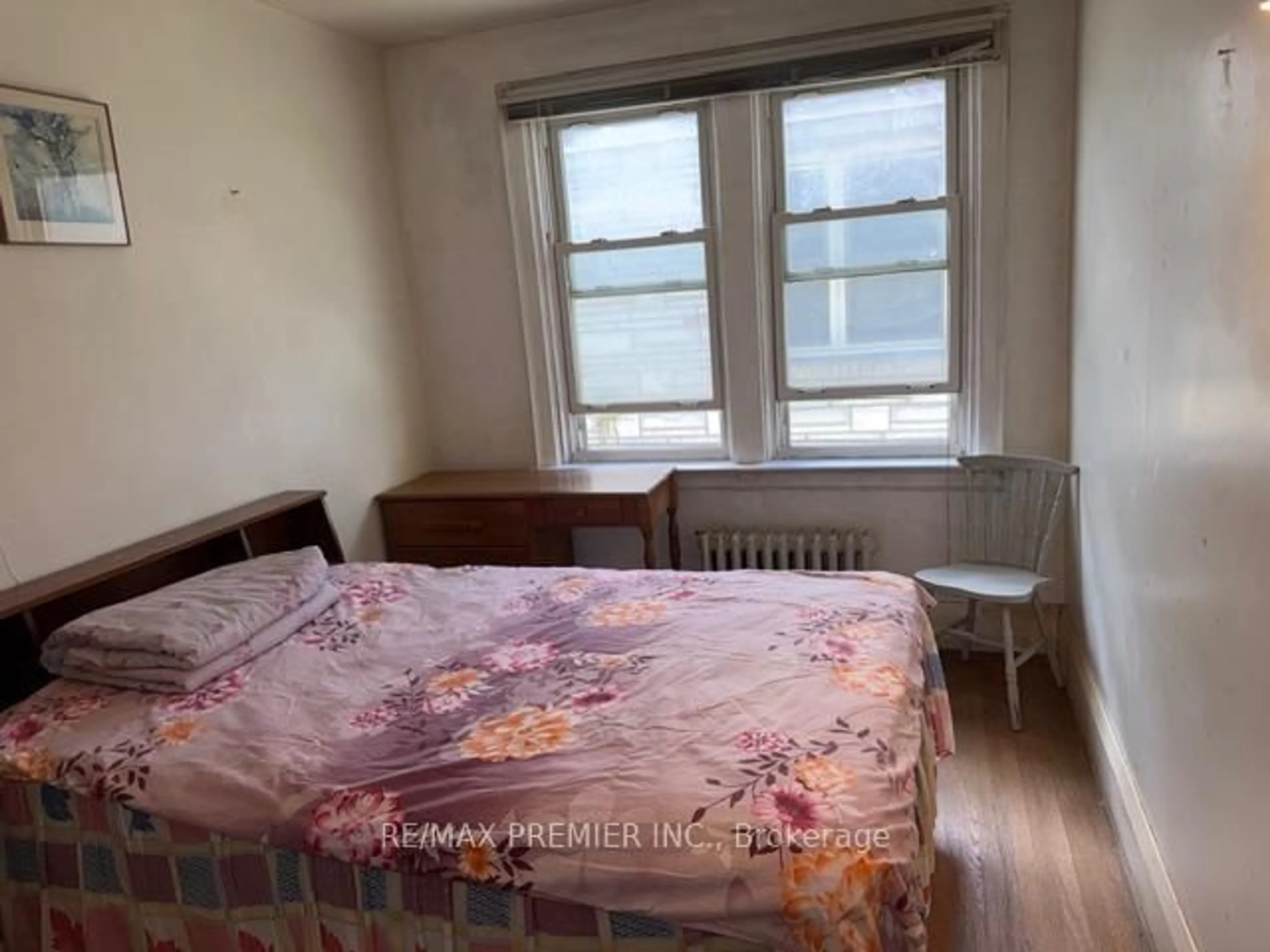 A pic of a room for 66 Lambton Ave, Toronto Ontario M6N 2S1