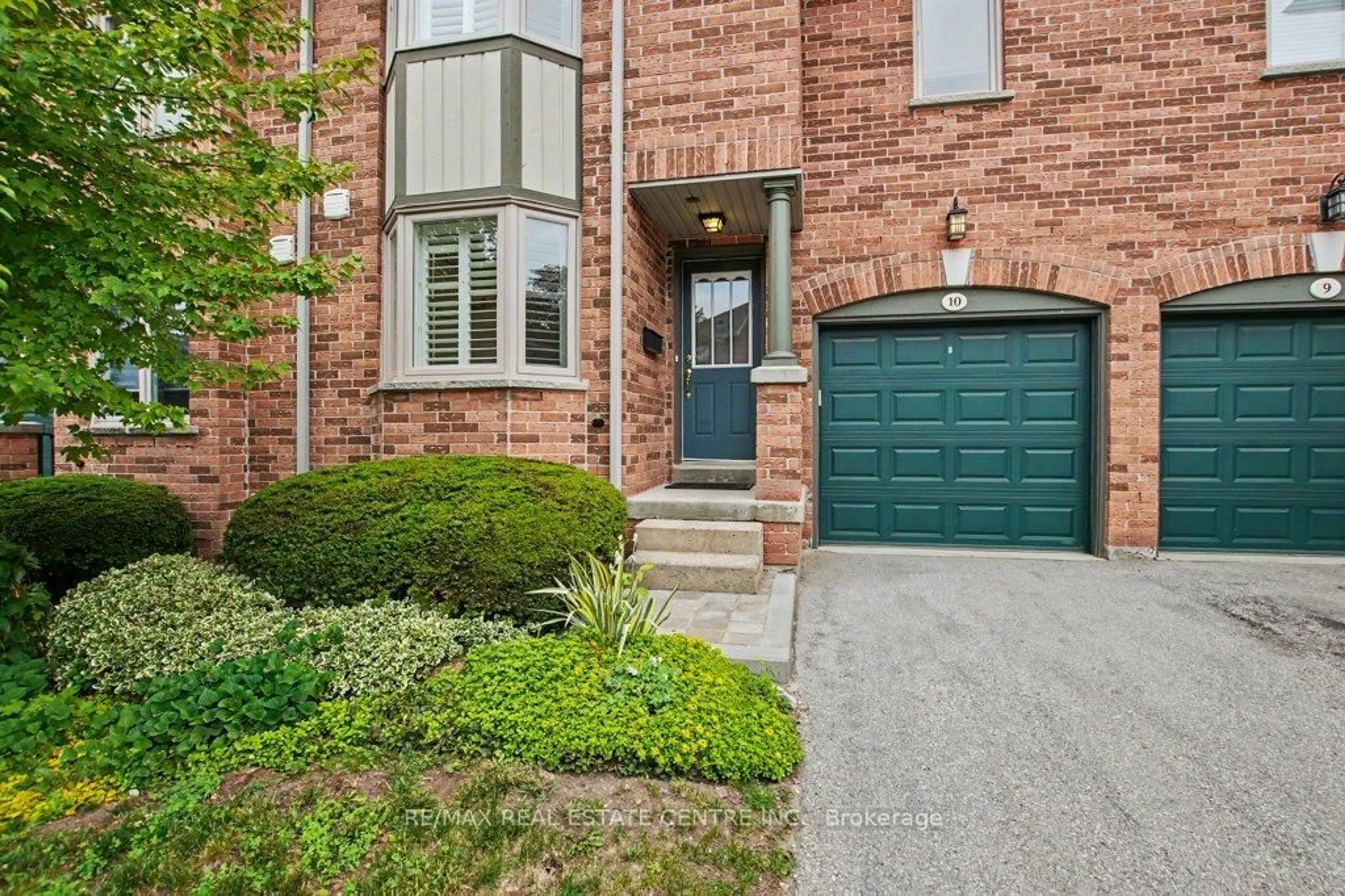 Home with brick exterior material, street for 76 River Dr #10, Halton Hills Ontario L7G 2J2