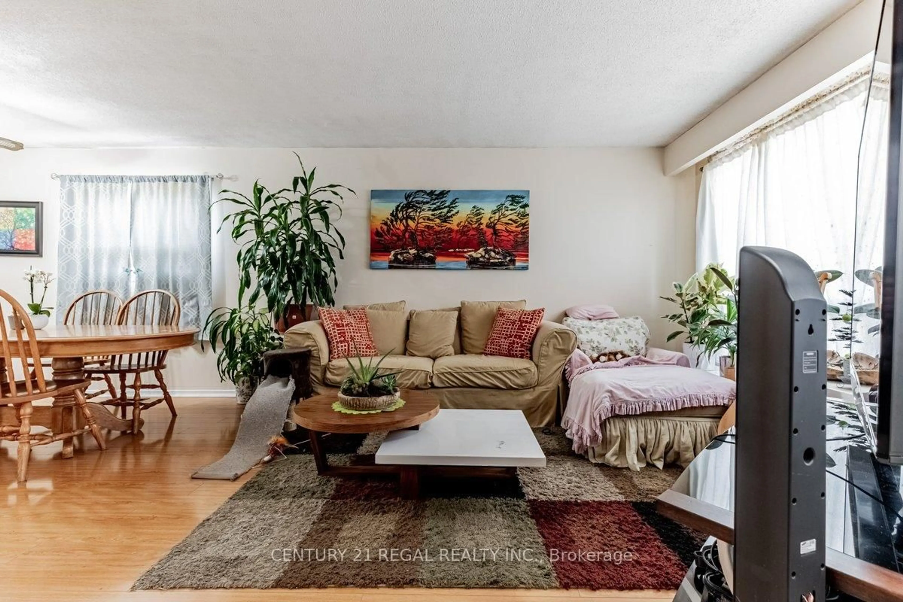 Living room with furniture, unknown for 19 Carberry Cres, Brampton Ontario L6V 2G1