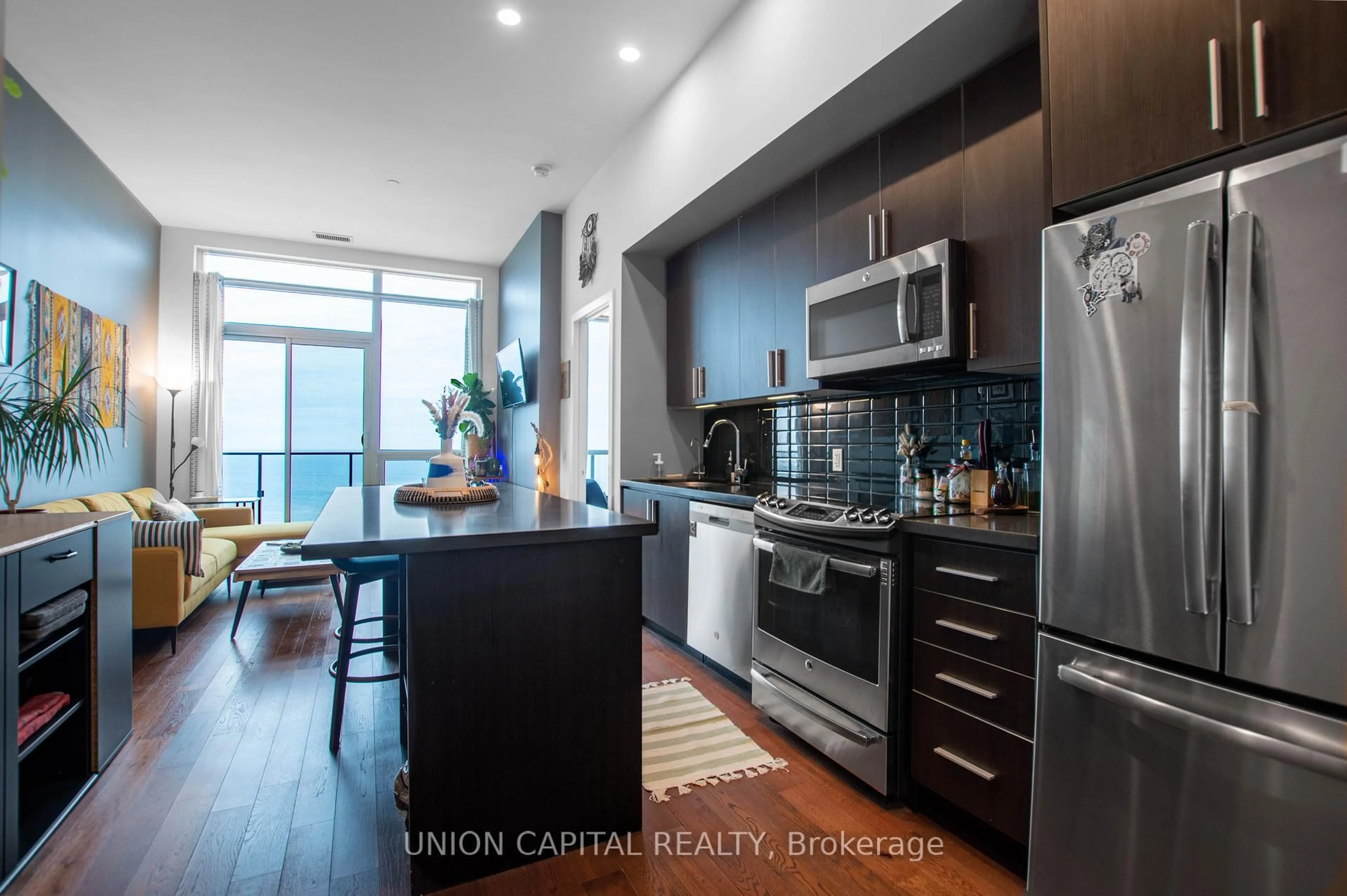 Open concept kitchen, unknown for 2212 Lake Shore Blvd #PH02, Toronto Ontario M8V 0C2