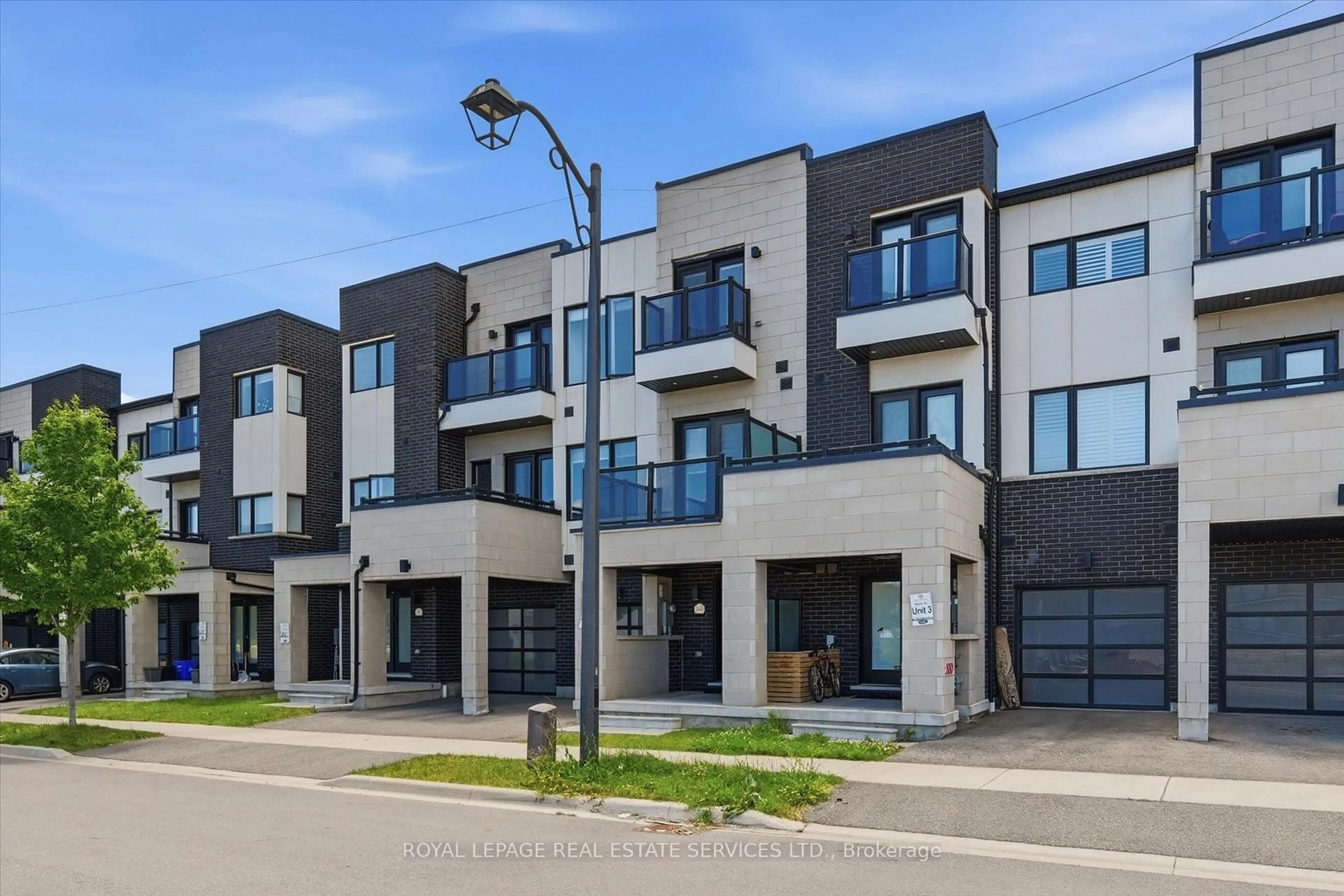 Unknown for 1403 Clarriage Crt, Milton Ontario L9E 1L6