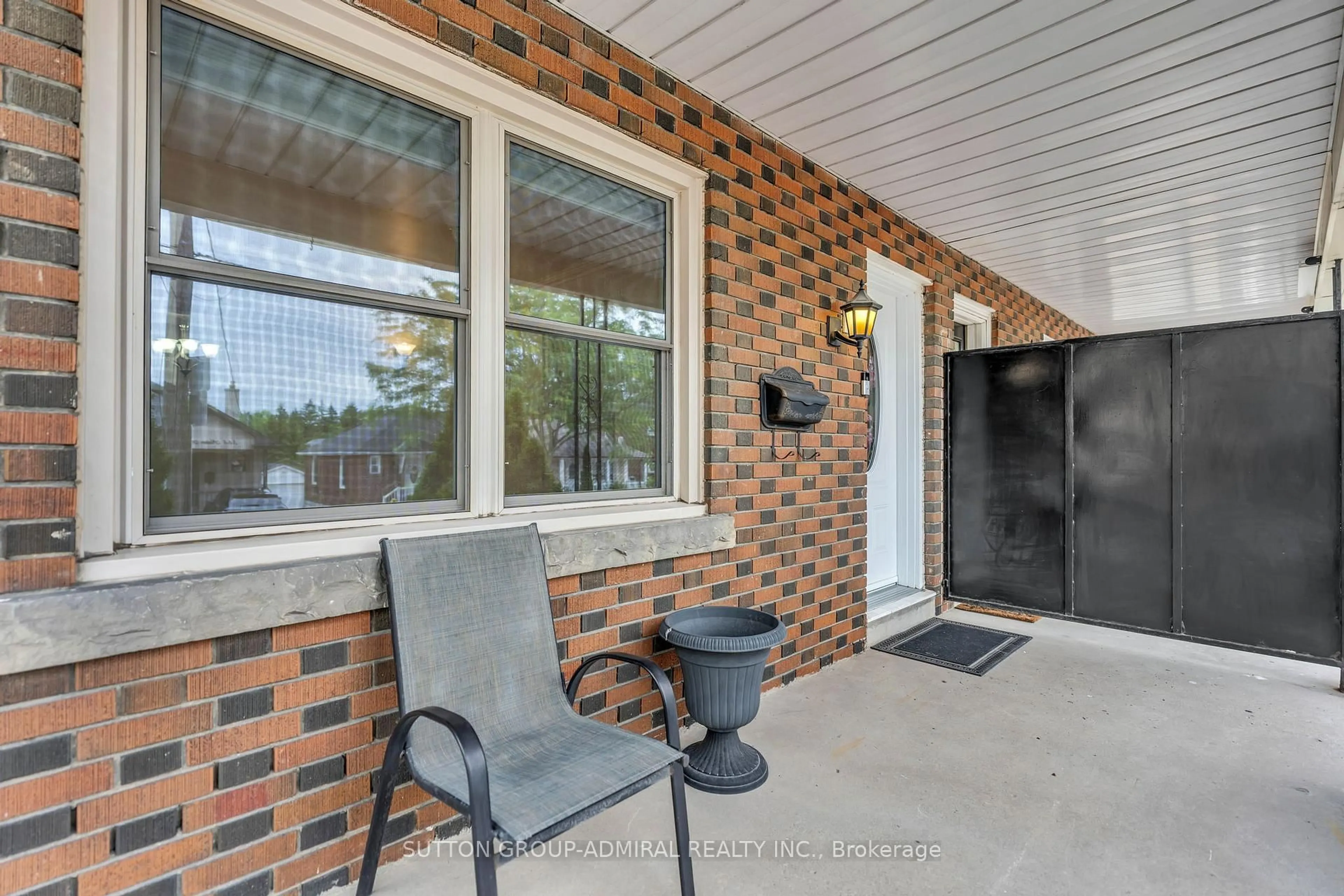 Unknown for 569 Nairn Ave, Toronto Ontario L5N 4P6