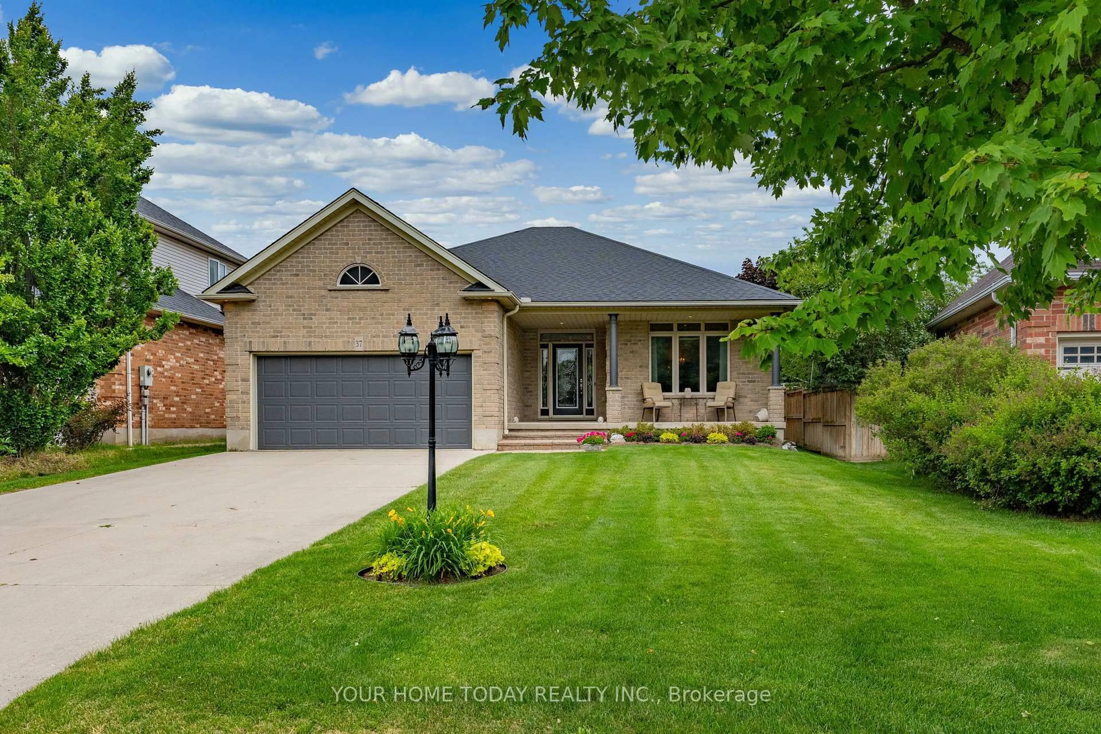 Home with brick exterior material, street for 37 Dawkins Cres, Halton Hills Ontario L7J 2Z5
