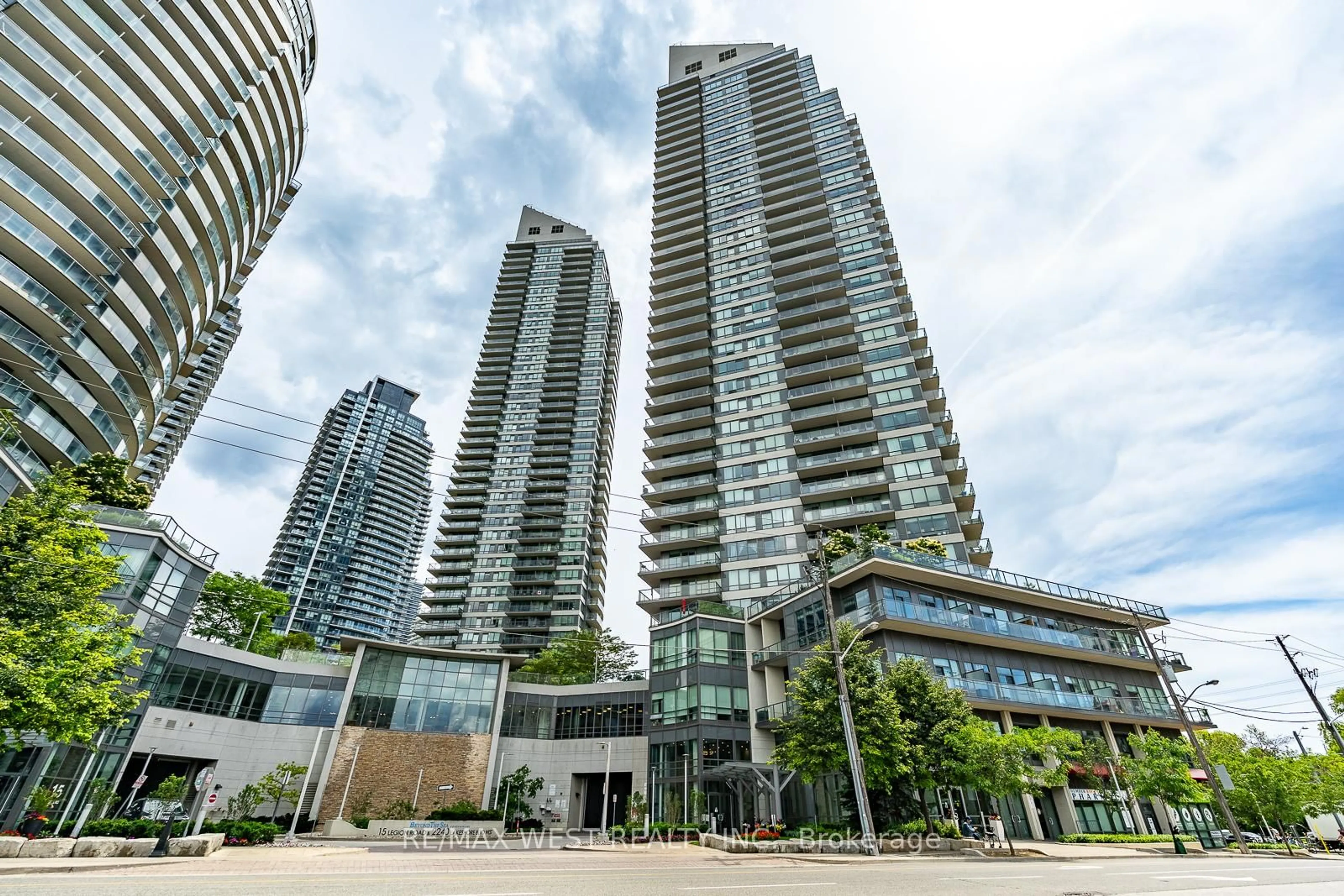 Unknown for 2240 Lakeshore Blvd #908, Toronto Ontario M8V 0B1