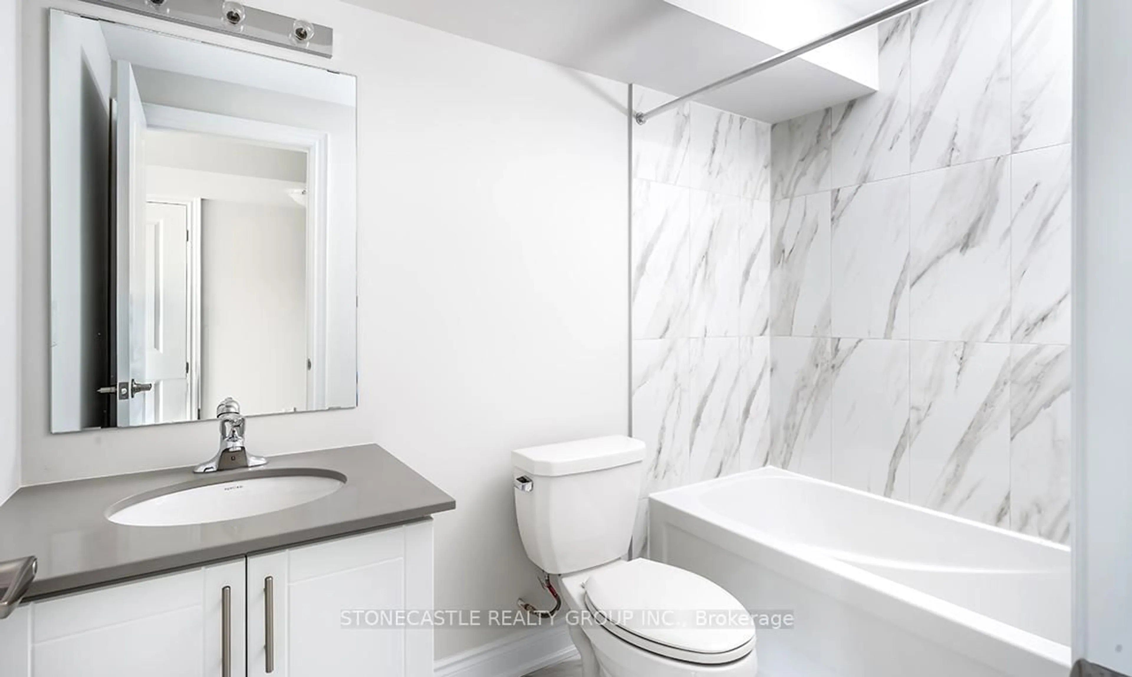 Standard bathroom, ceramic/tile floor for 3117 Perkins Way, Oakville Ontario L6H 7Y6