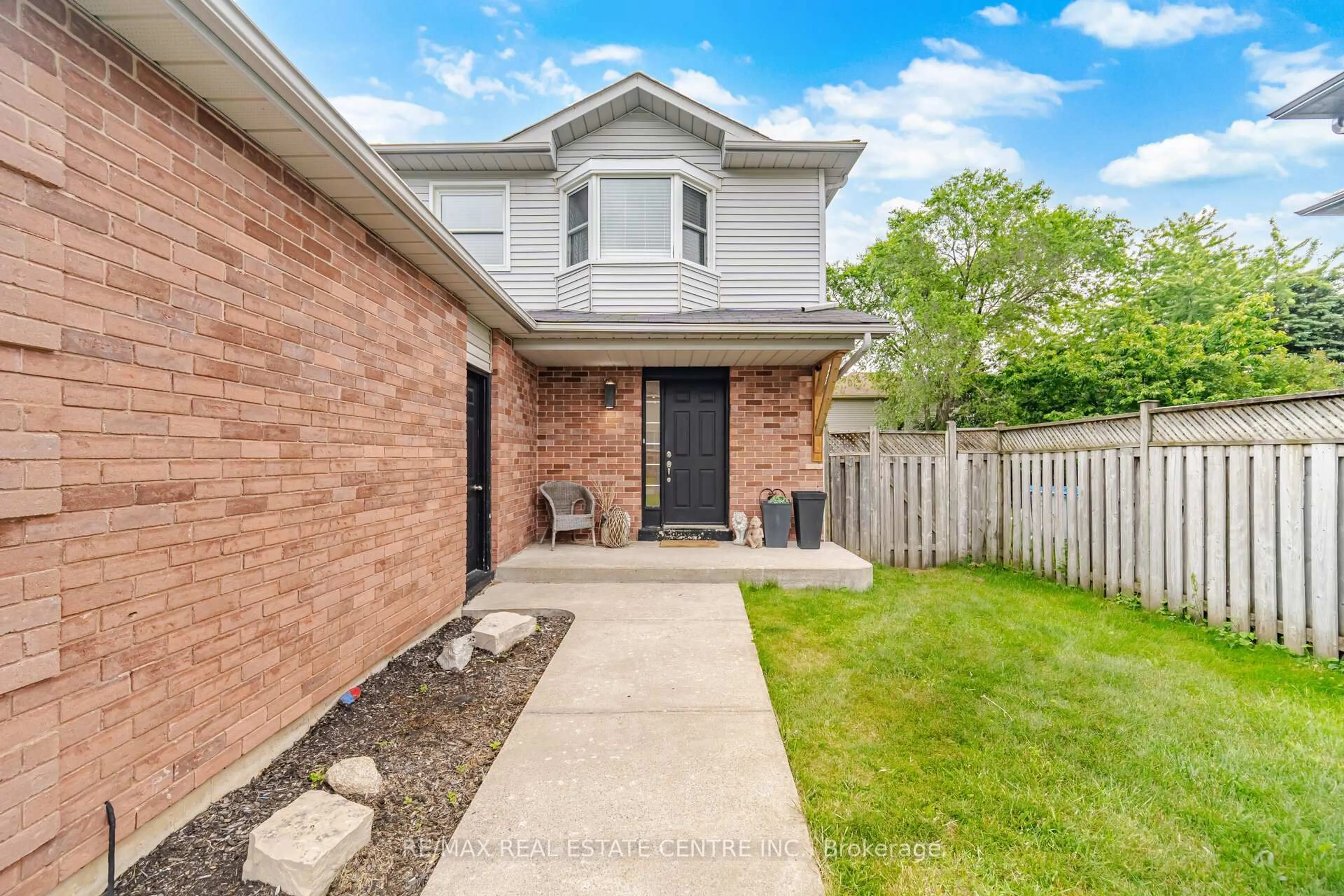 Home with brick exterior material, street for 323 Michael Dr, Orangeville Ontario L9W 4P4
