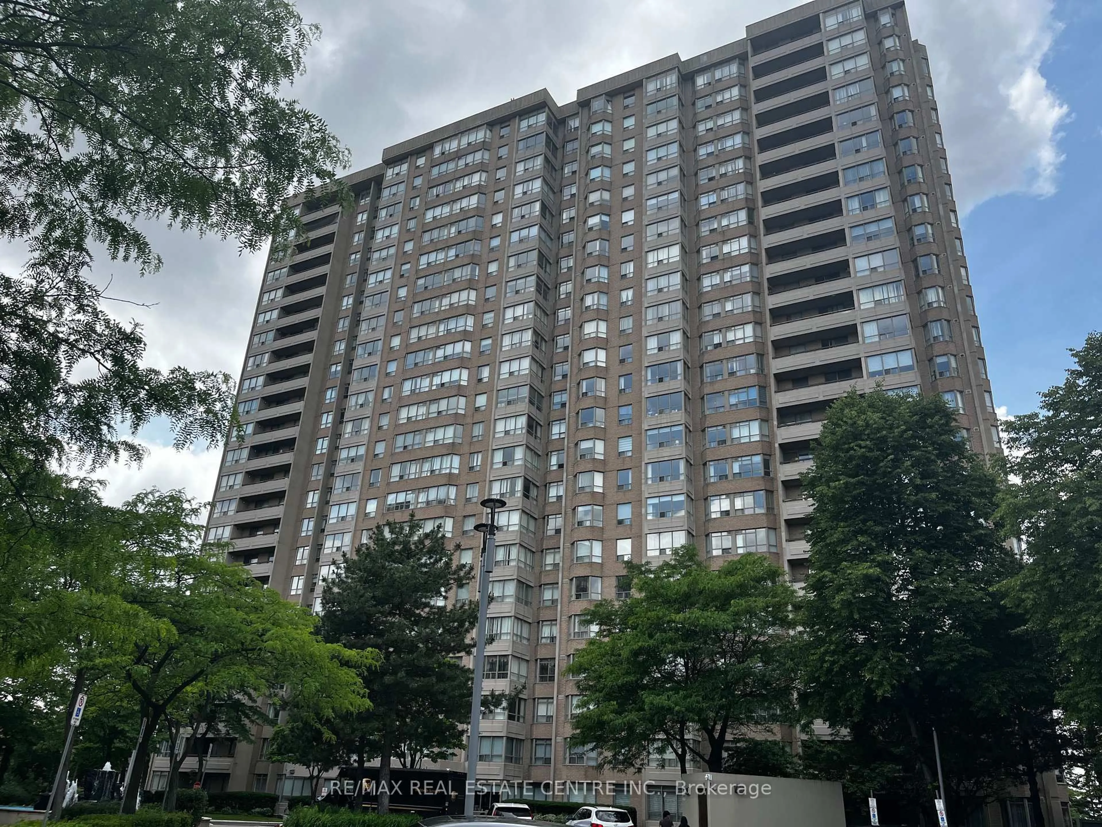 Unknown for 30 Malta Ave #802, Brampton Ontario L6Y 4S5