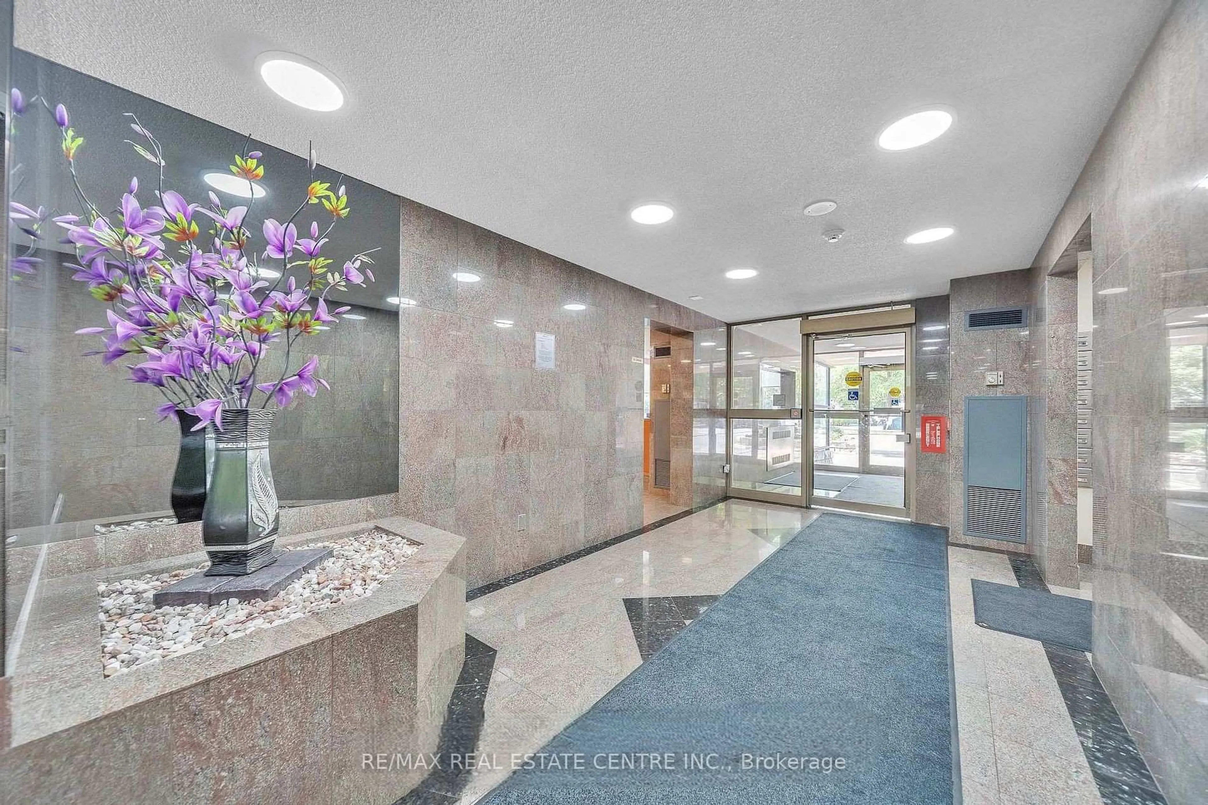 Lobby for 30 Malta Ave #802, Brampton Ontario L6Y 4S5