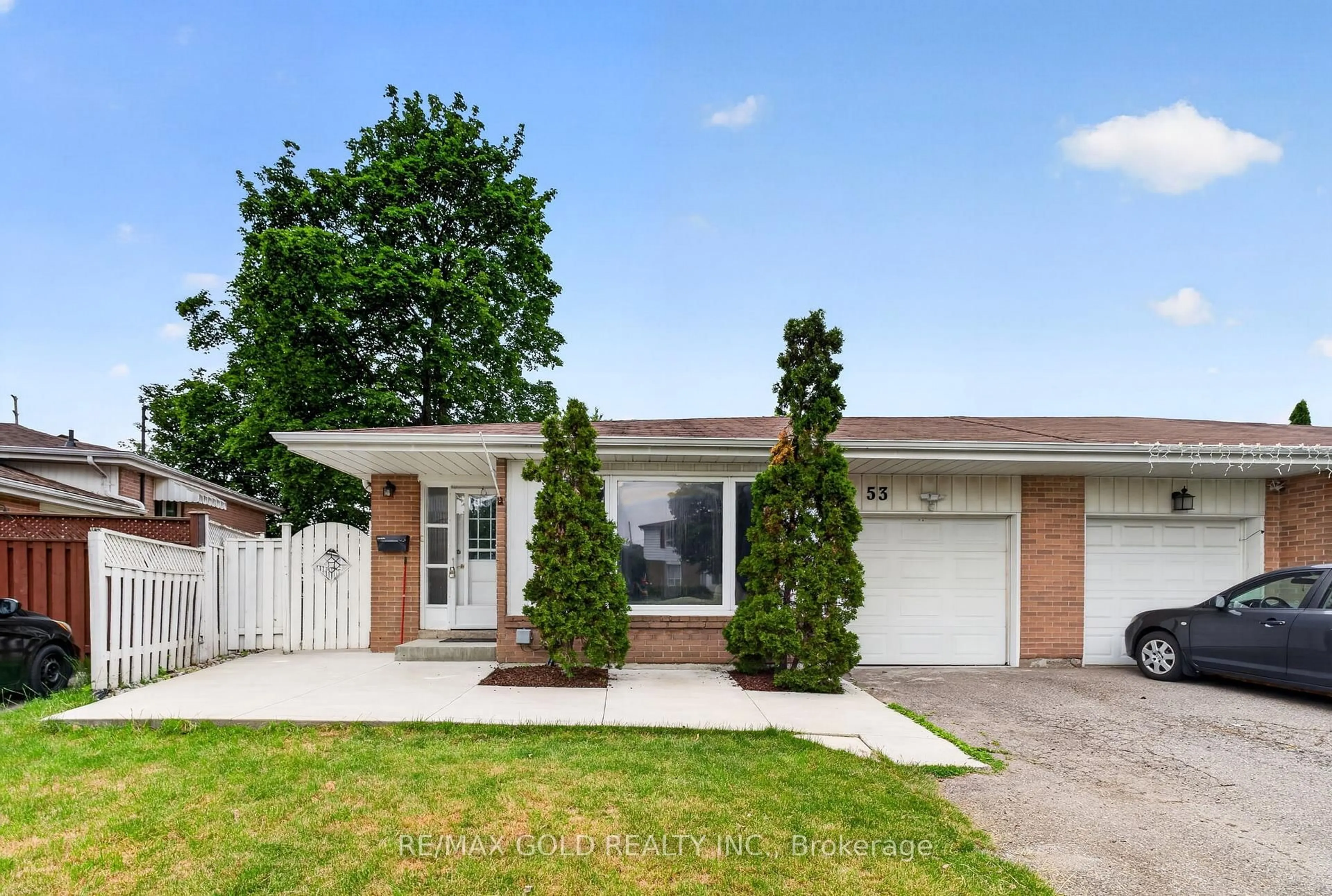 Home with brick exterior material, street for 53 Dalraith Cres, Brampton Ontario L6R 2X4
