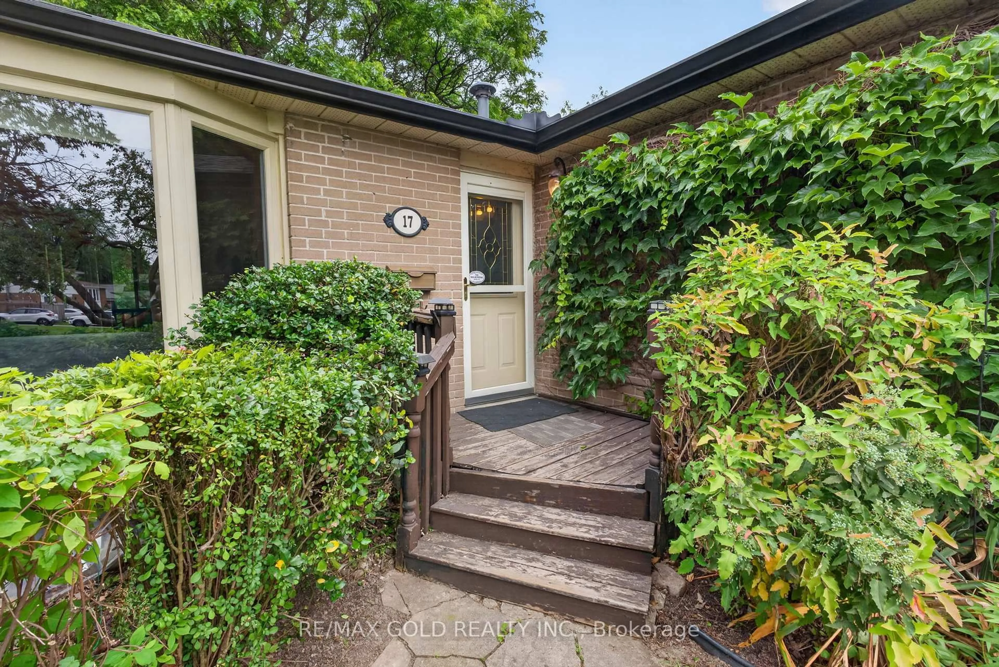 Unknown for 17 Duke Rd, Brampton Ontario L6T 3J9