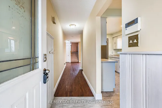 41 Simmons Blvd, Brampton 5