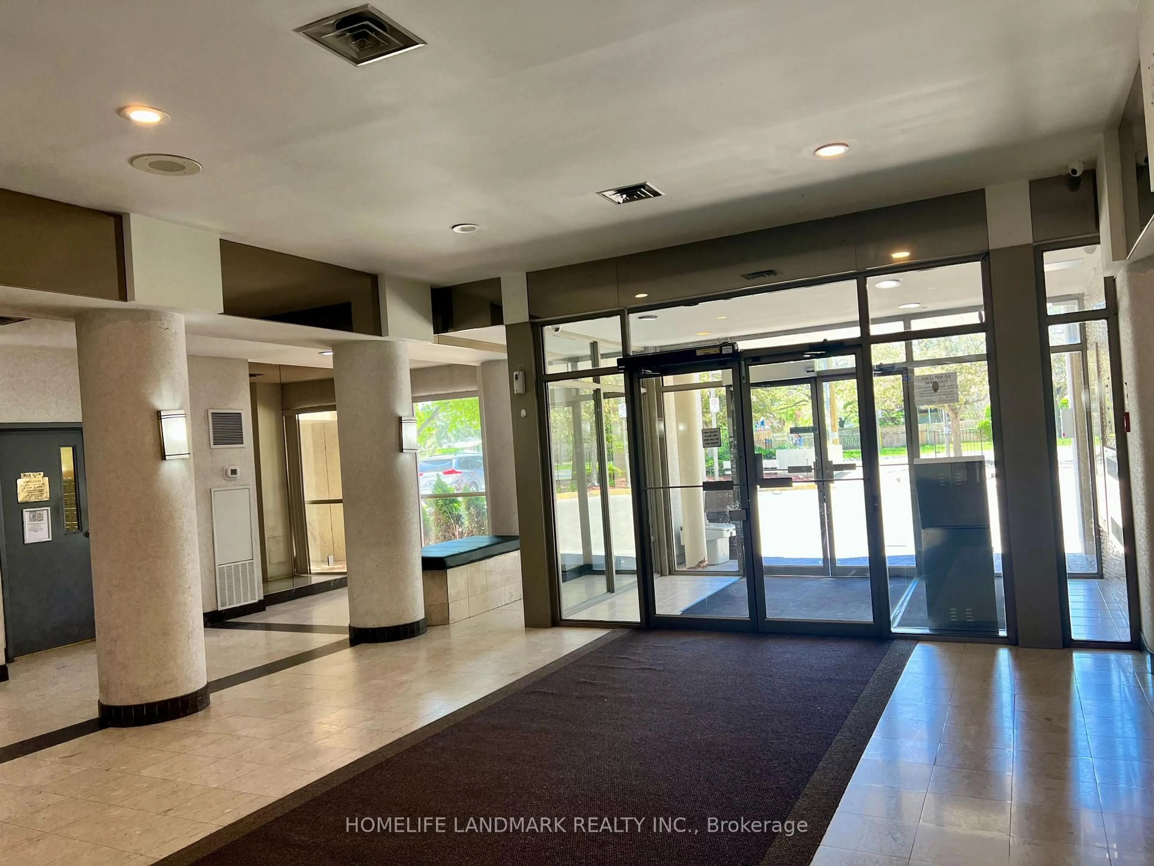 Indoor foyer for 2901 Kipling Ave #1203, Toronto Ontario M9V 5E5