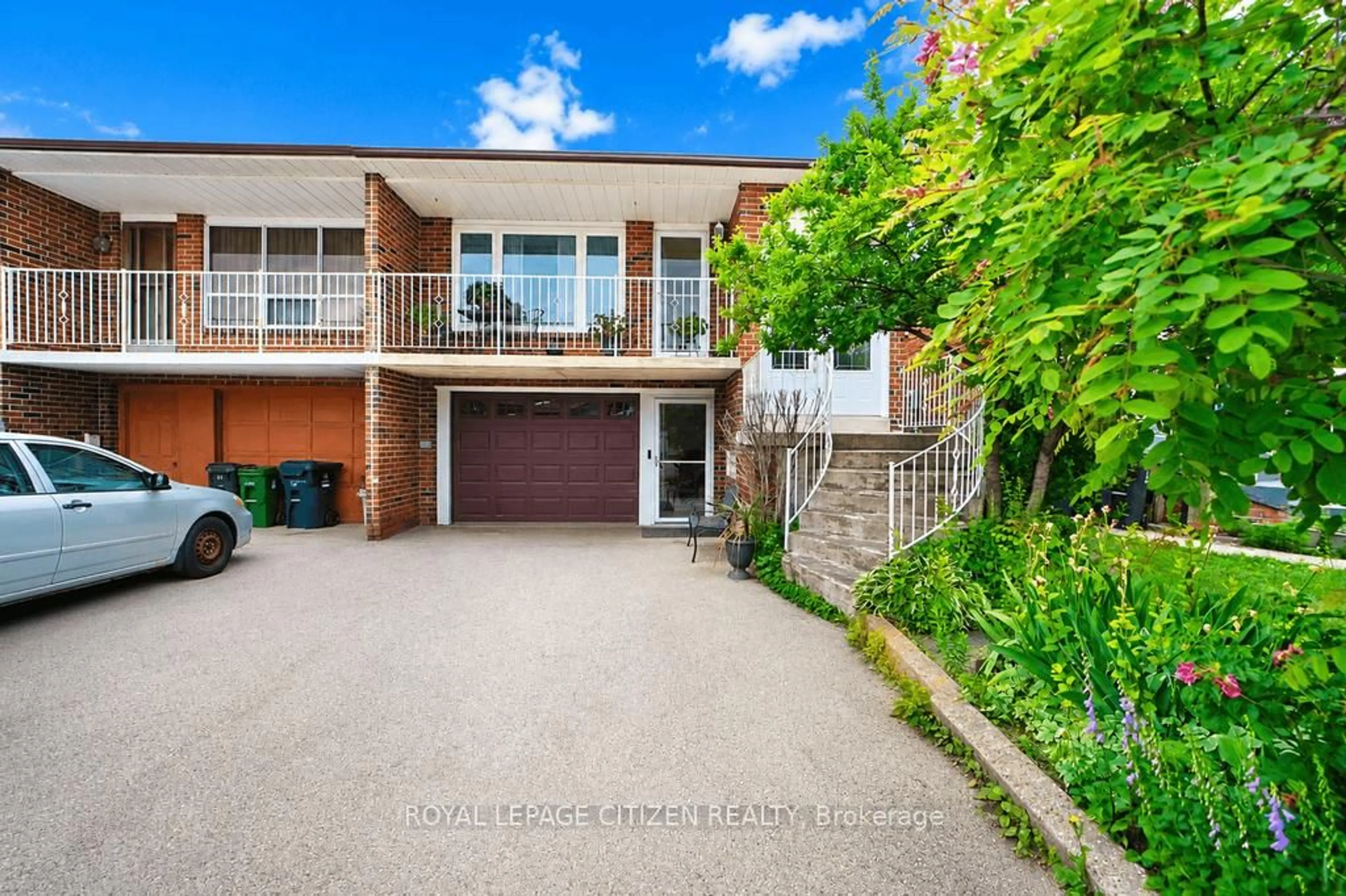A pic from outside/outdoor area/front of a property/back of a property/a pic from drone, street for 55 Kittiwake Ave, Toronto Ontario M9V 4P5