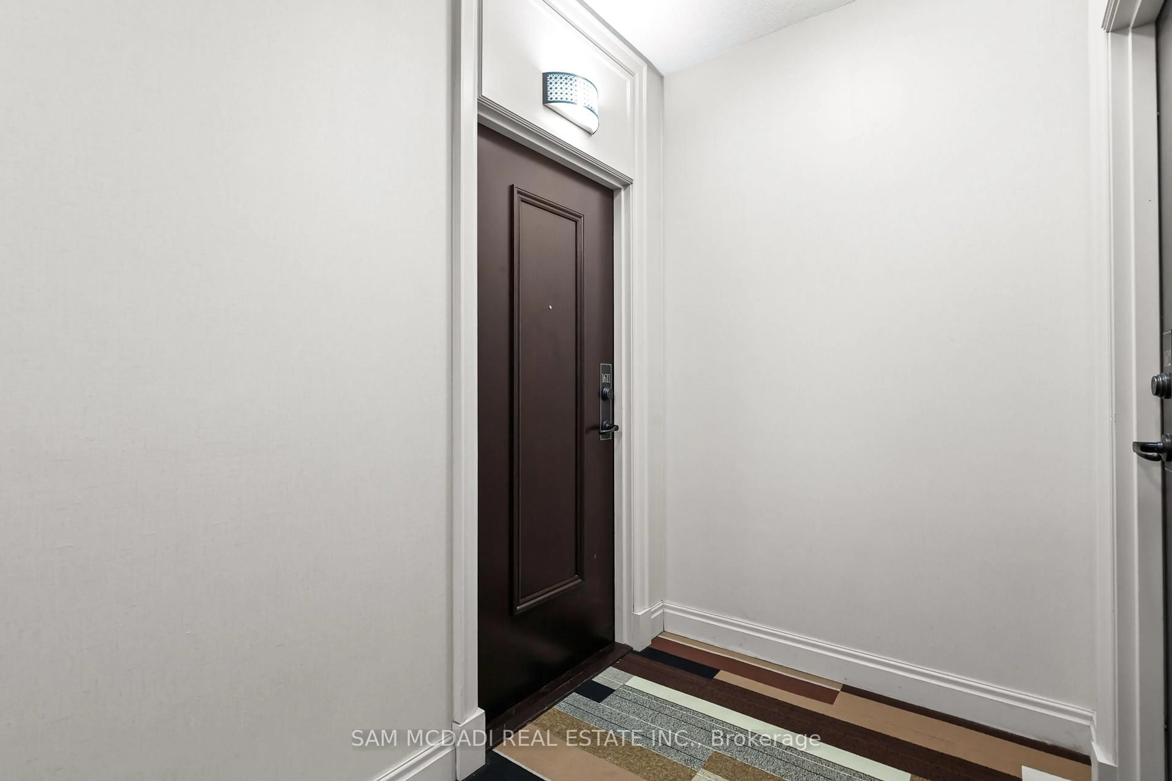 Indoor entryway for 385 Prince Of Wales Dr #1611, Mississauga Ontario L5B 0C6