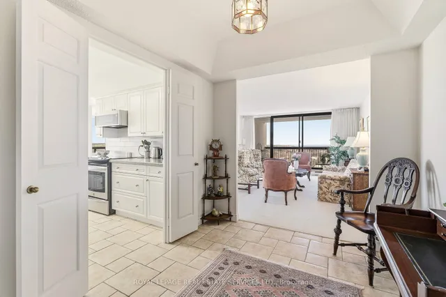 2180 Marine Dr #1602, Oakville 5