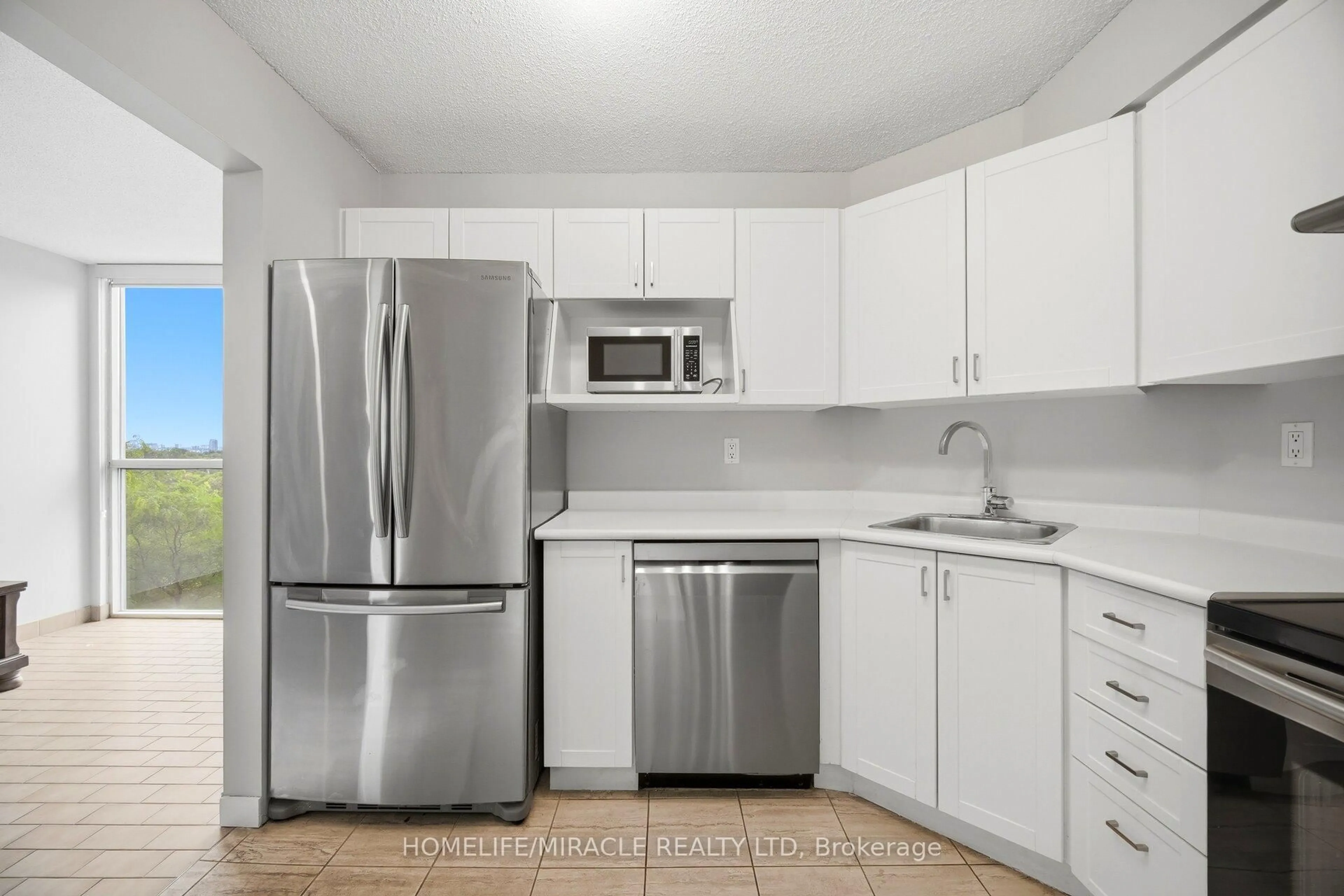 Standard kitchen, unknown for 41 Markbrook Lane #707, Toronto Ontario M9V 5E6