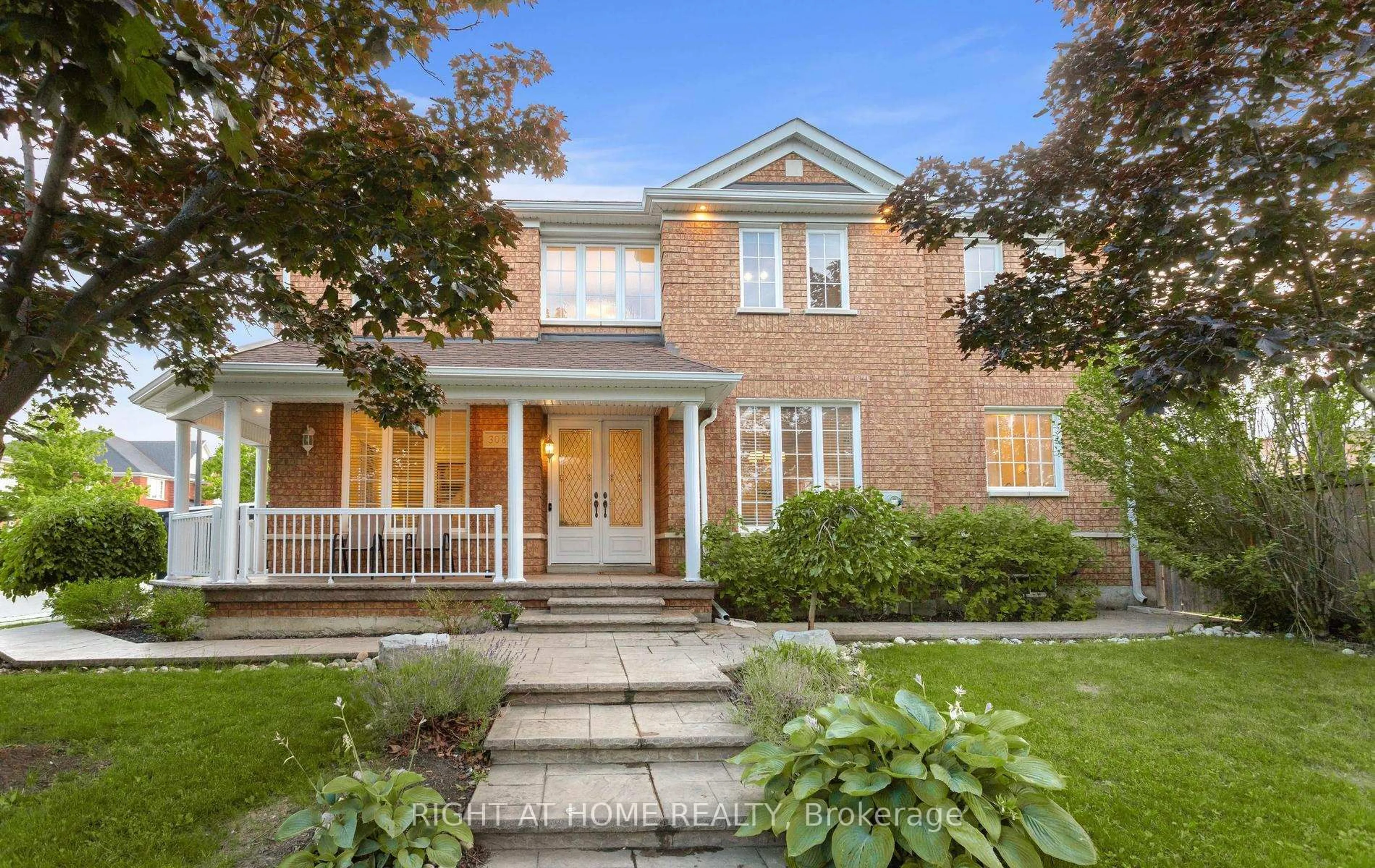 Home with brick exterior material, street for 3081 Baron Dr, Mississauga Ontario L5M 6W4