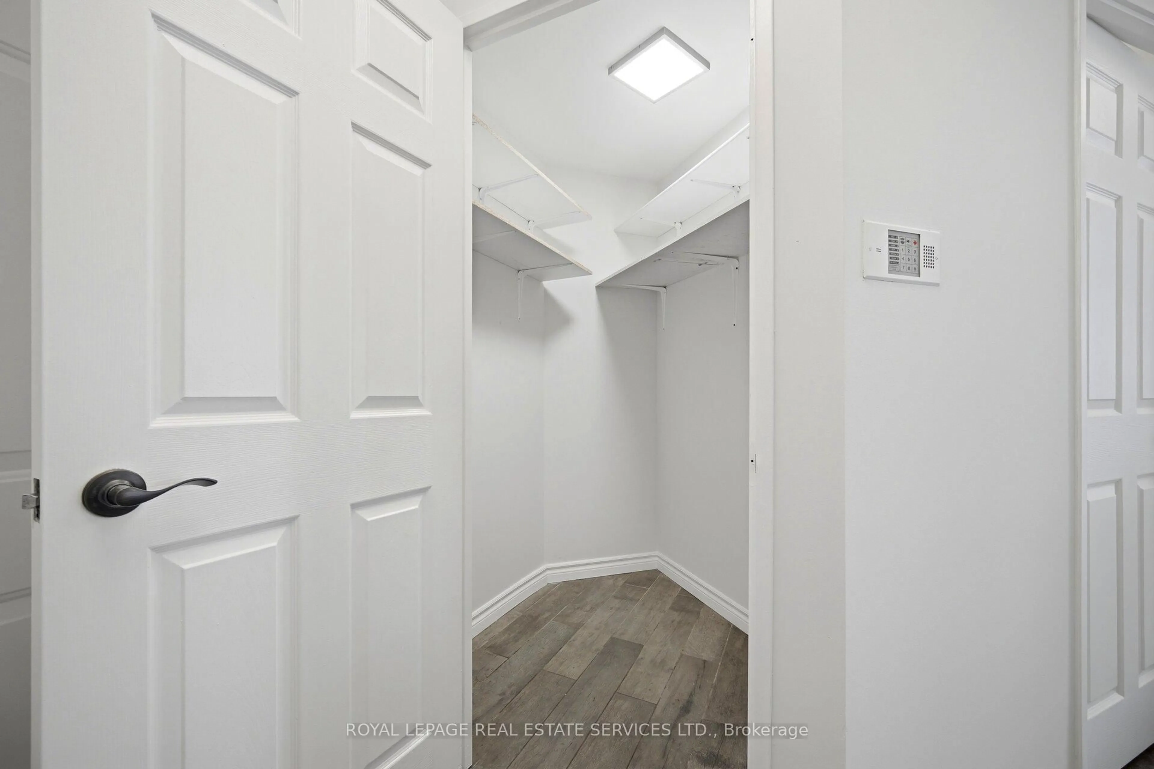 Unknown for 250 Webb Dr #1605, Mississauga Ontario L5B 3Z4