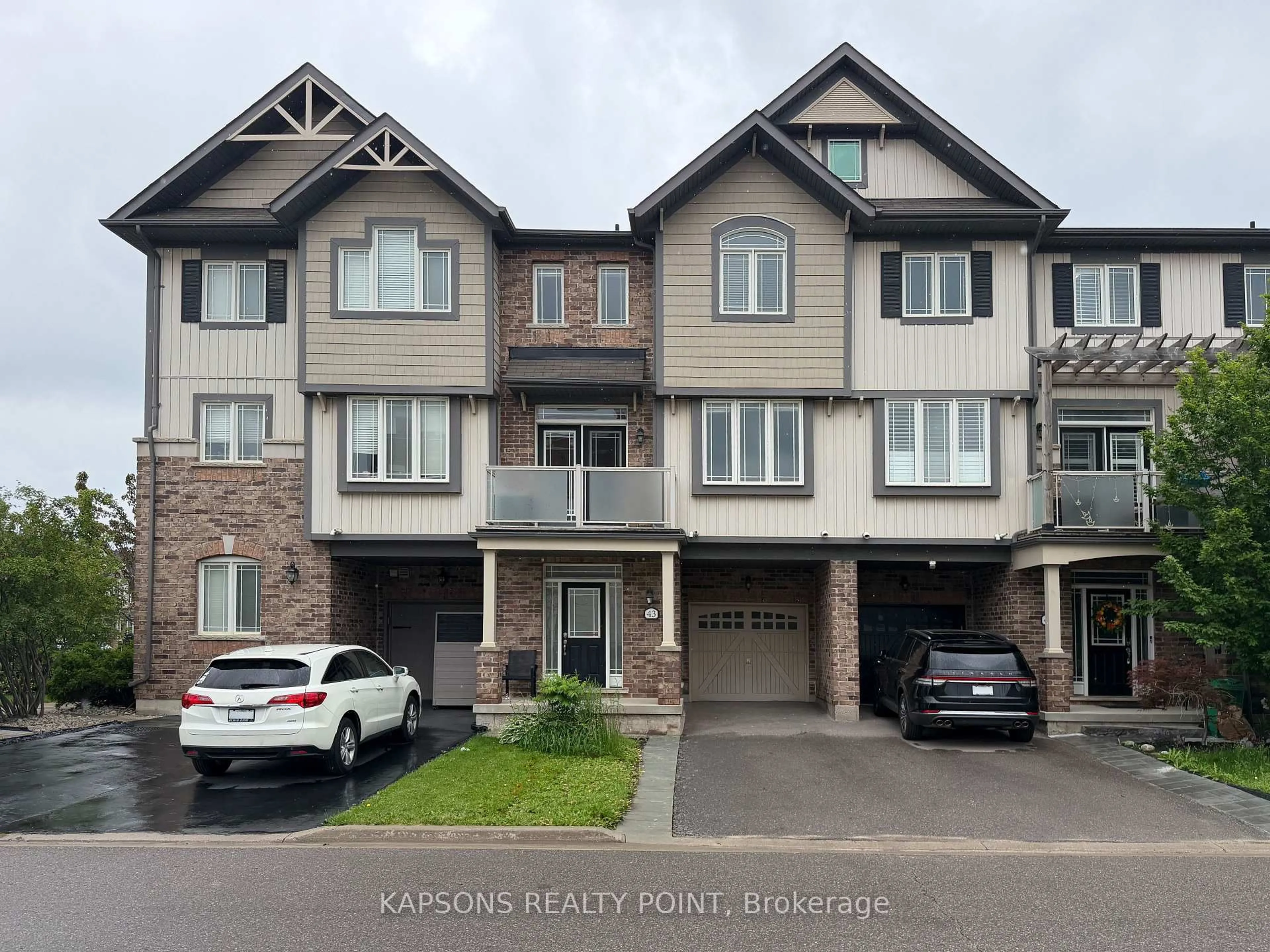 A pic from outside/outdoor area/front of a property/back of a property/a pic from drone, street for 43 Waterville Way, Caledon Ontario L7C 2H1