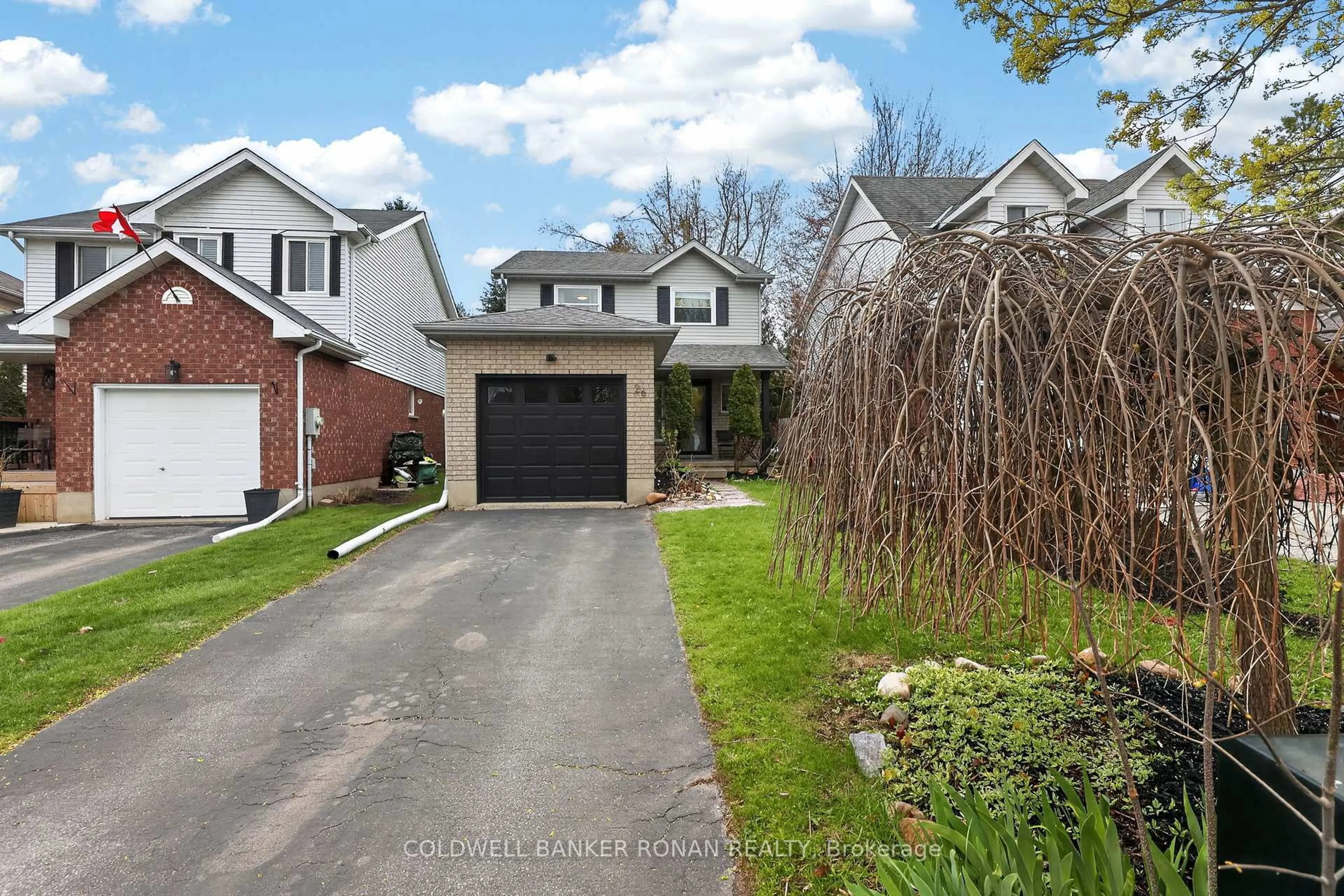 Home with brick exterior material, street for 26 Pheasant Crt, Orangeville Ontario L9W 4K1