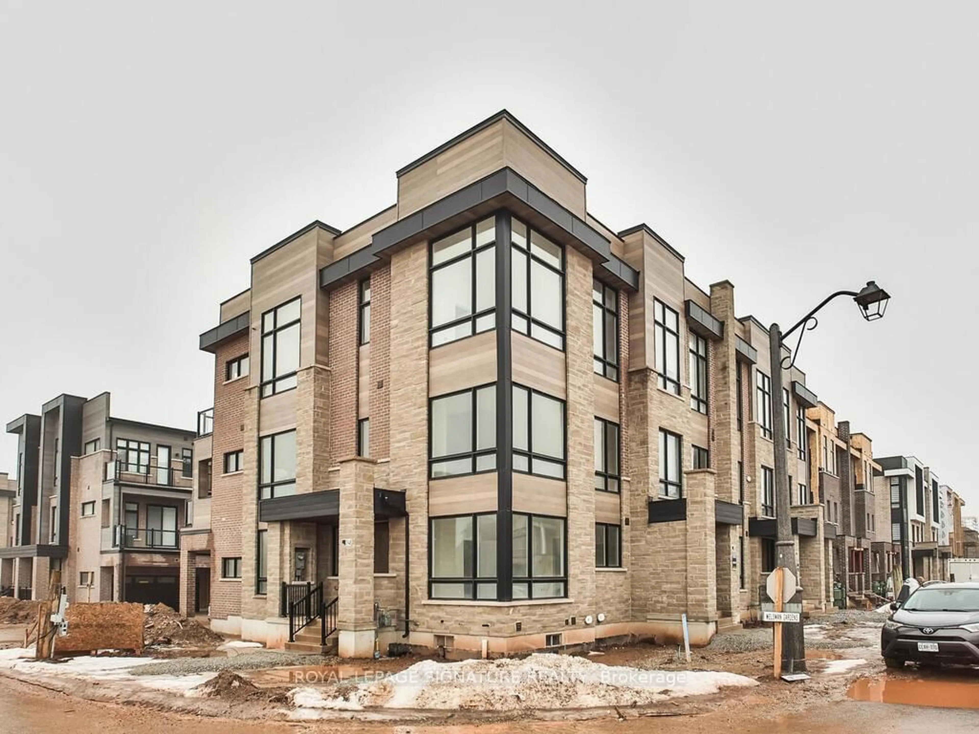 Home with brick exterior material, building for 3148 Perkins Way, Oakville Ontario L6H 7Z1