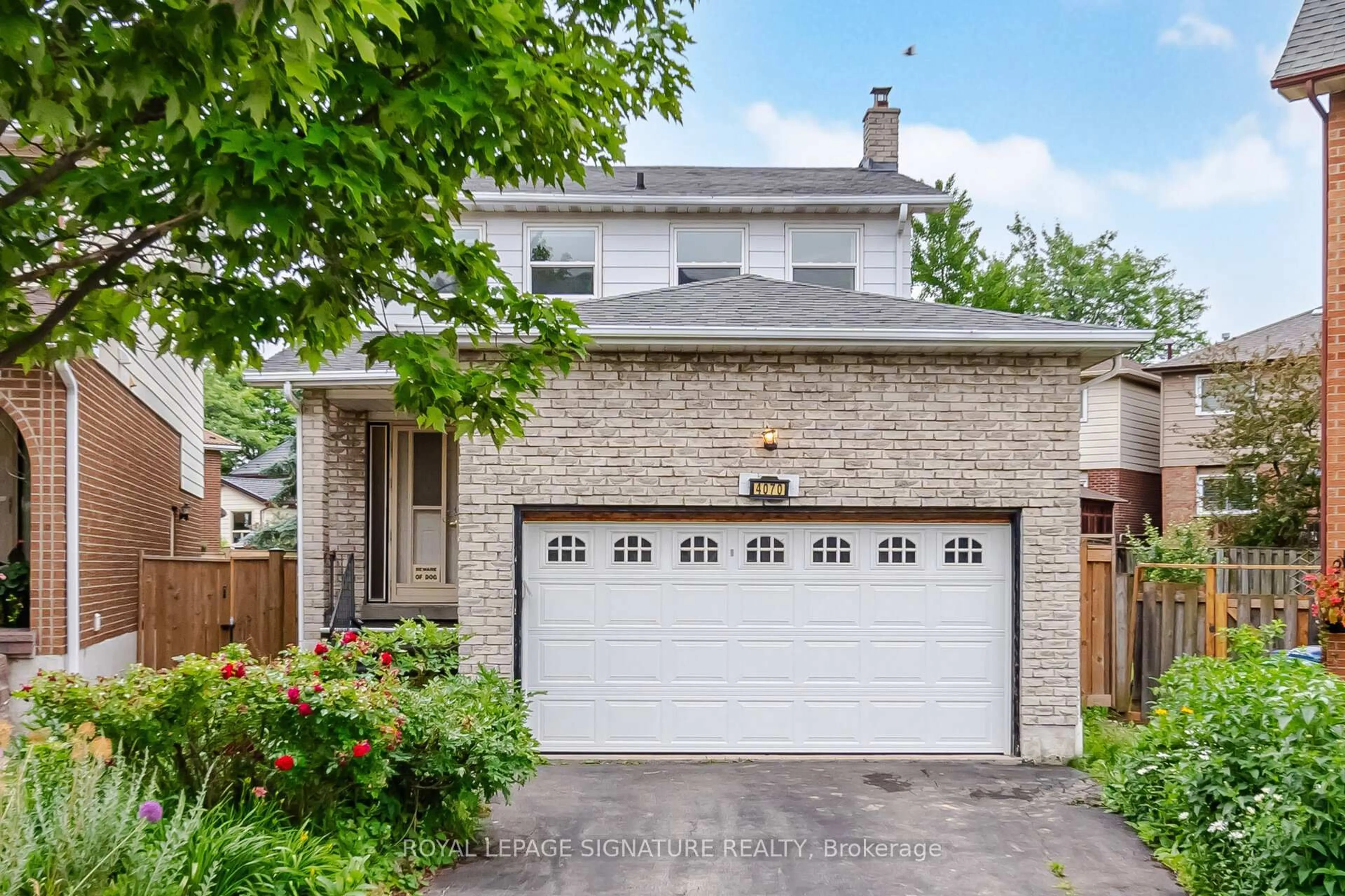 Home with brick exterior material, street for 4070 Pavillion Crt, Mississauga Ontario L5B 2W1