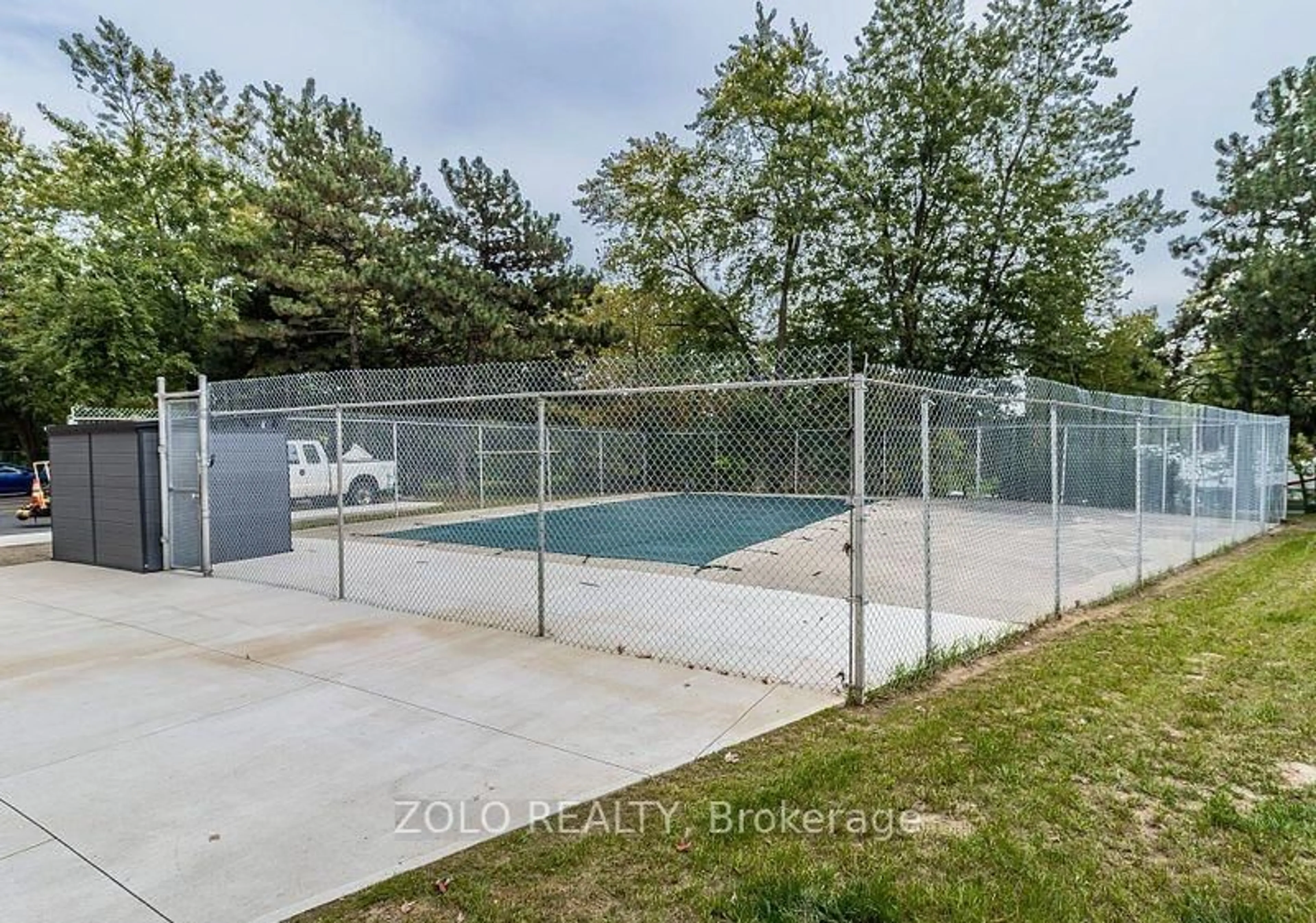 Pool for 3120 Kirwin Ave #1102, Mississauga Ontario L5A 3R2