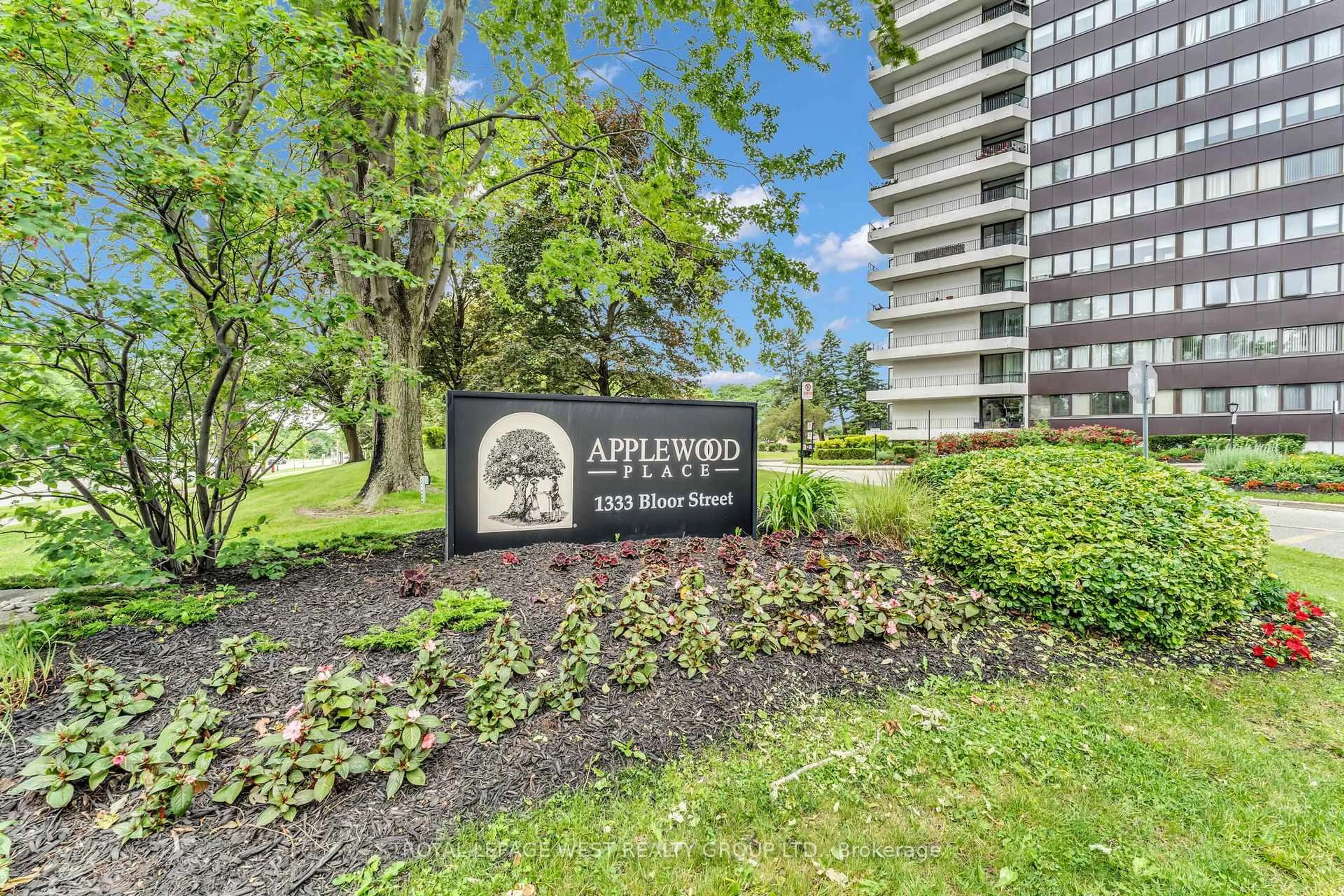 Unknown for 1333 Bloor St #1014, Mississauga Ontario L4Y 3T6
