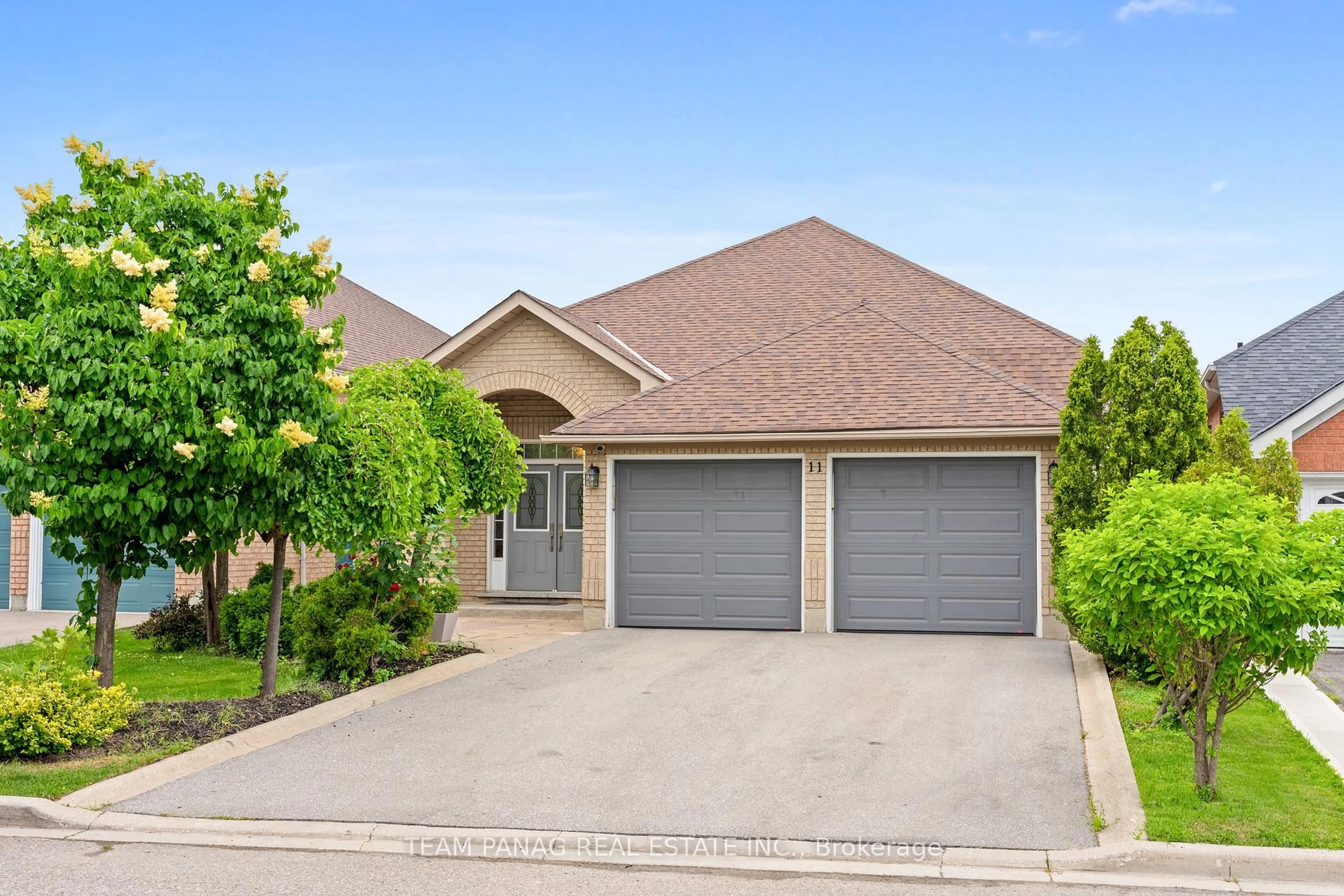 Unknown for 11 Larkmead Pl, Brampton Ontario L6R 2R9