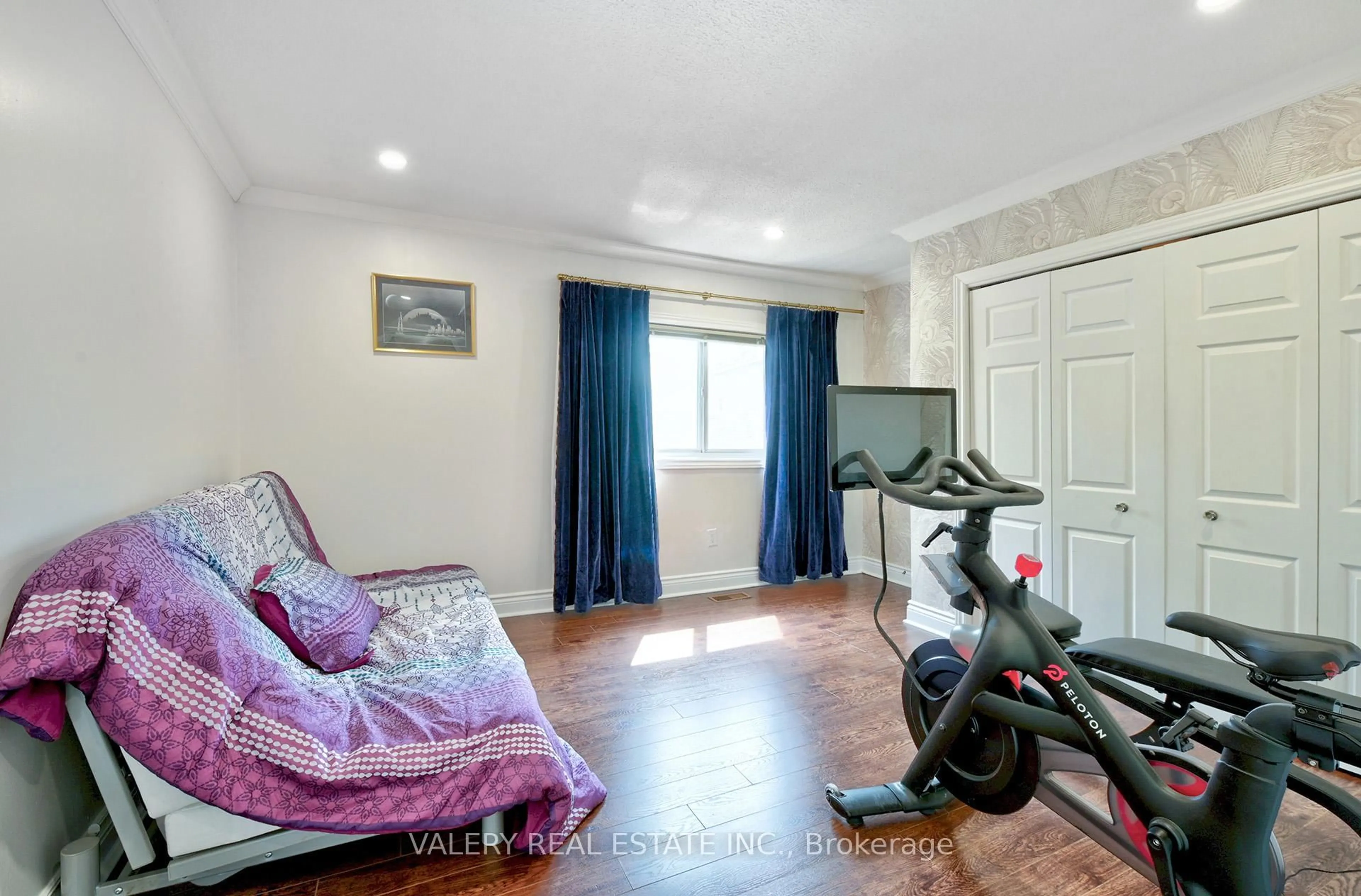 Gym or fitness room for 2314 Belyea St, Oakville Ontario L6L 1N6