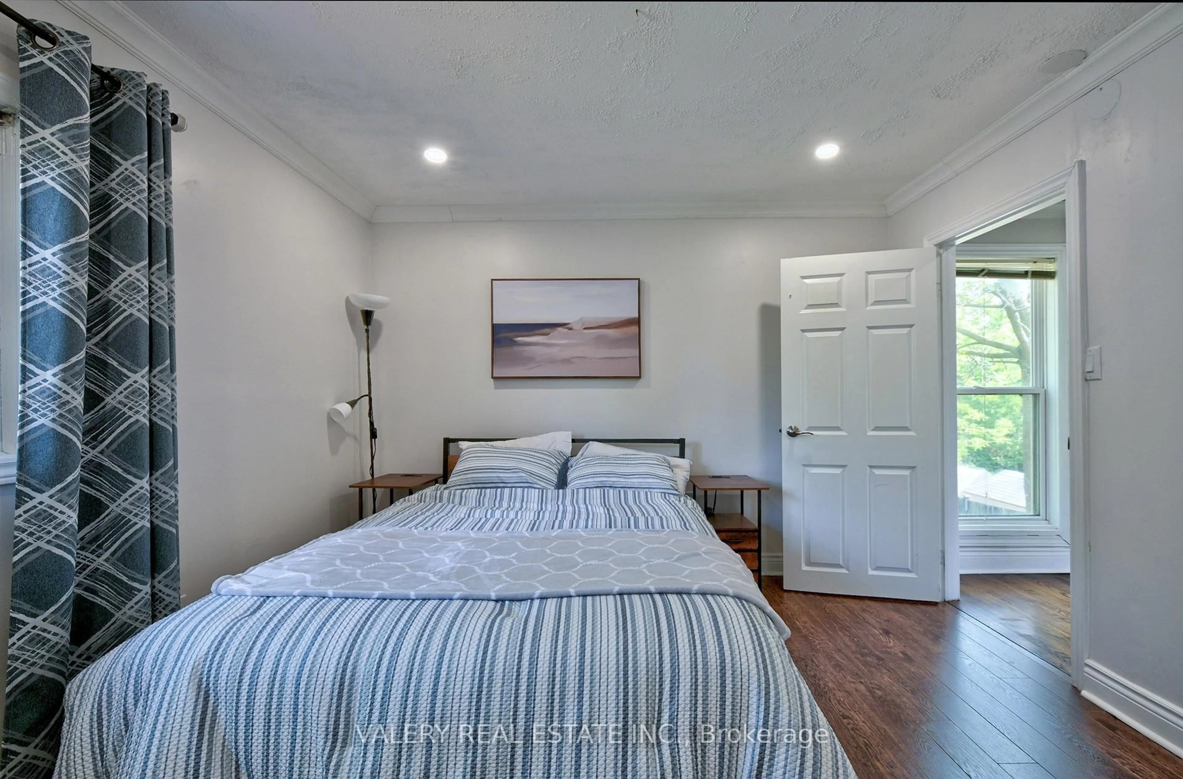 Bedroom with bed, unknown for 2314 Belyea St, Oakville Ontario L6L 1N6