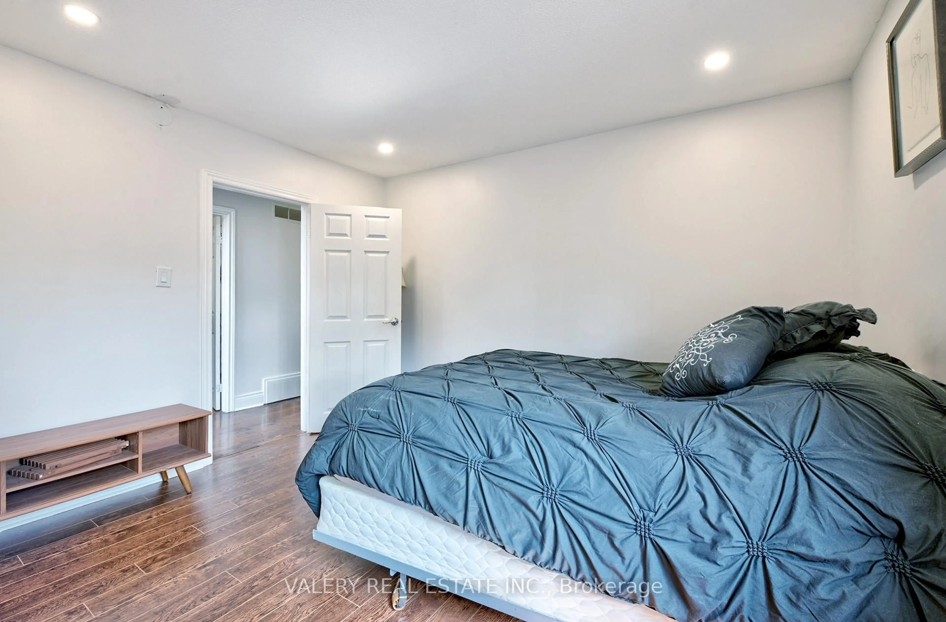Unknown for 2314 Belyea St, Oakville Ontario L6L 1N6