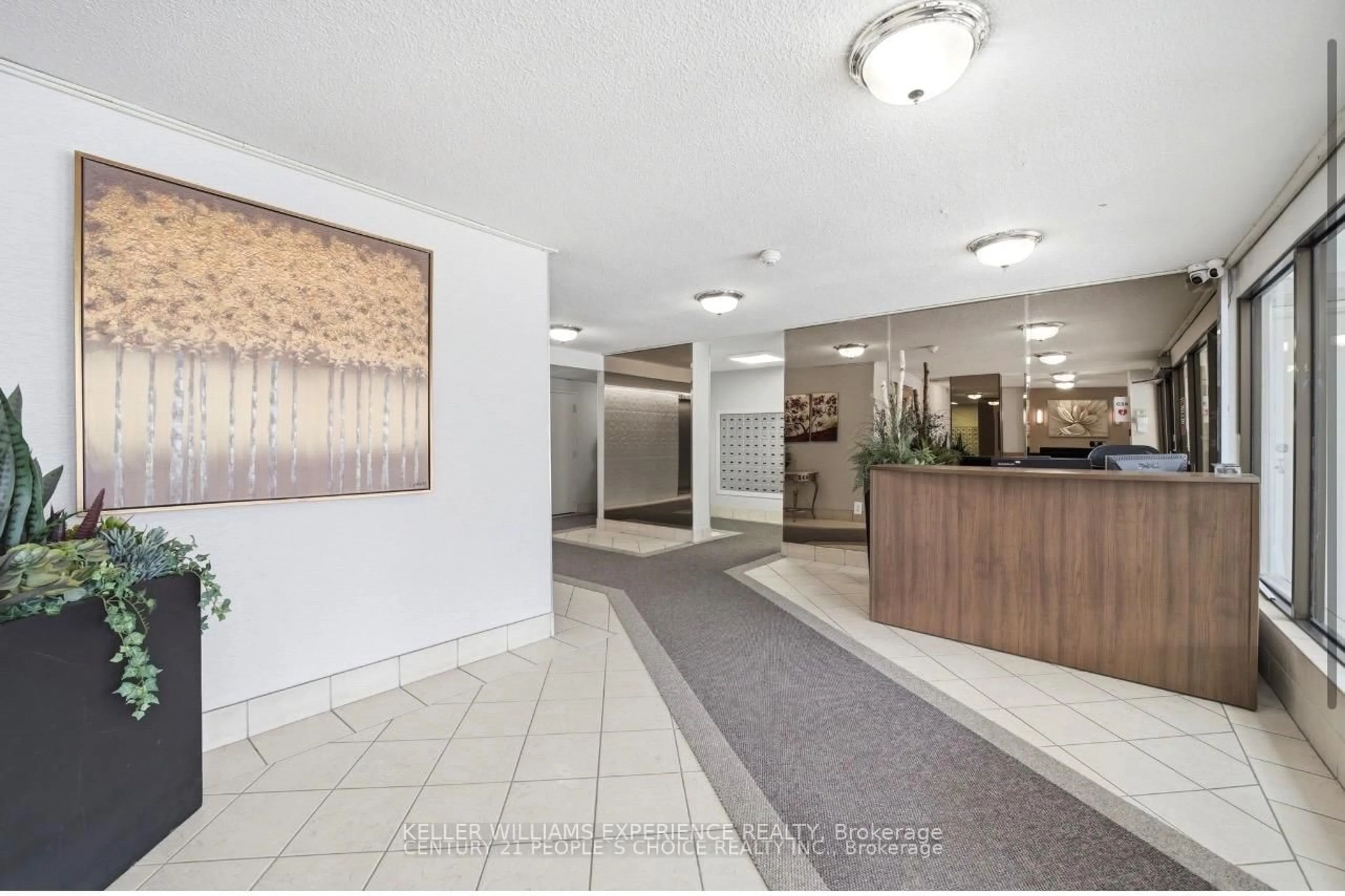 Lobby for 18 Knightsbridge Rd #210, Brampton Ontario L6T 3X5