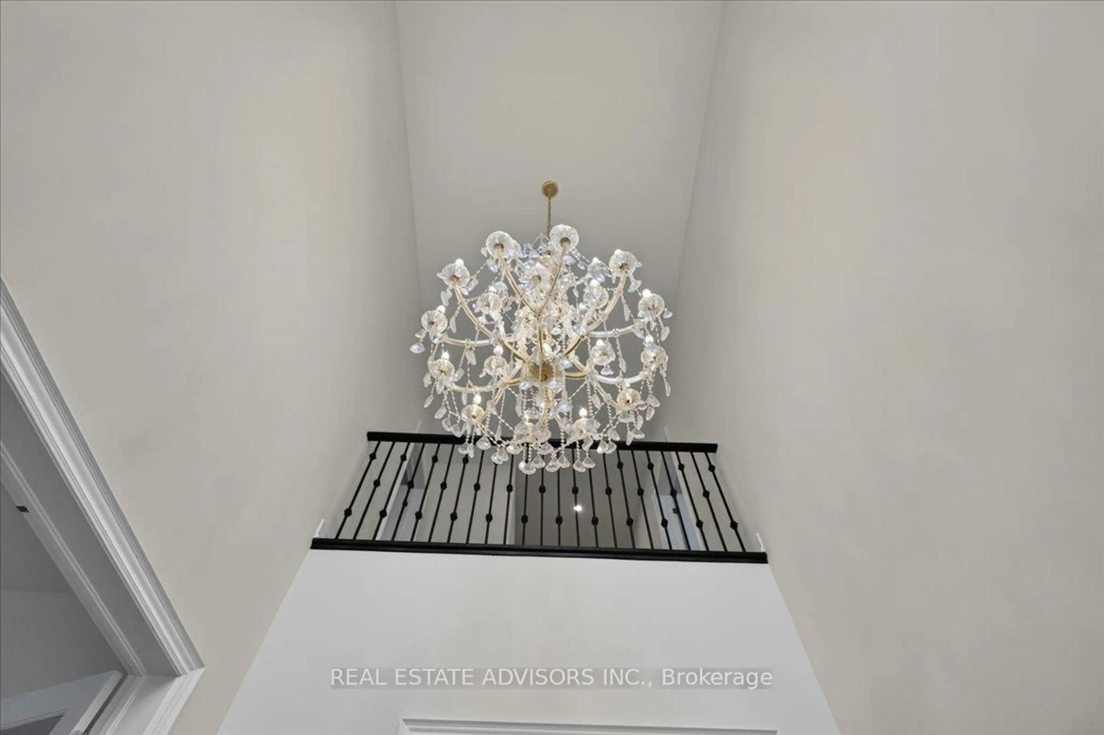 Indoor foyer for 52 Daisy Meadow Cres, Caledon Ontario L7C 4G3