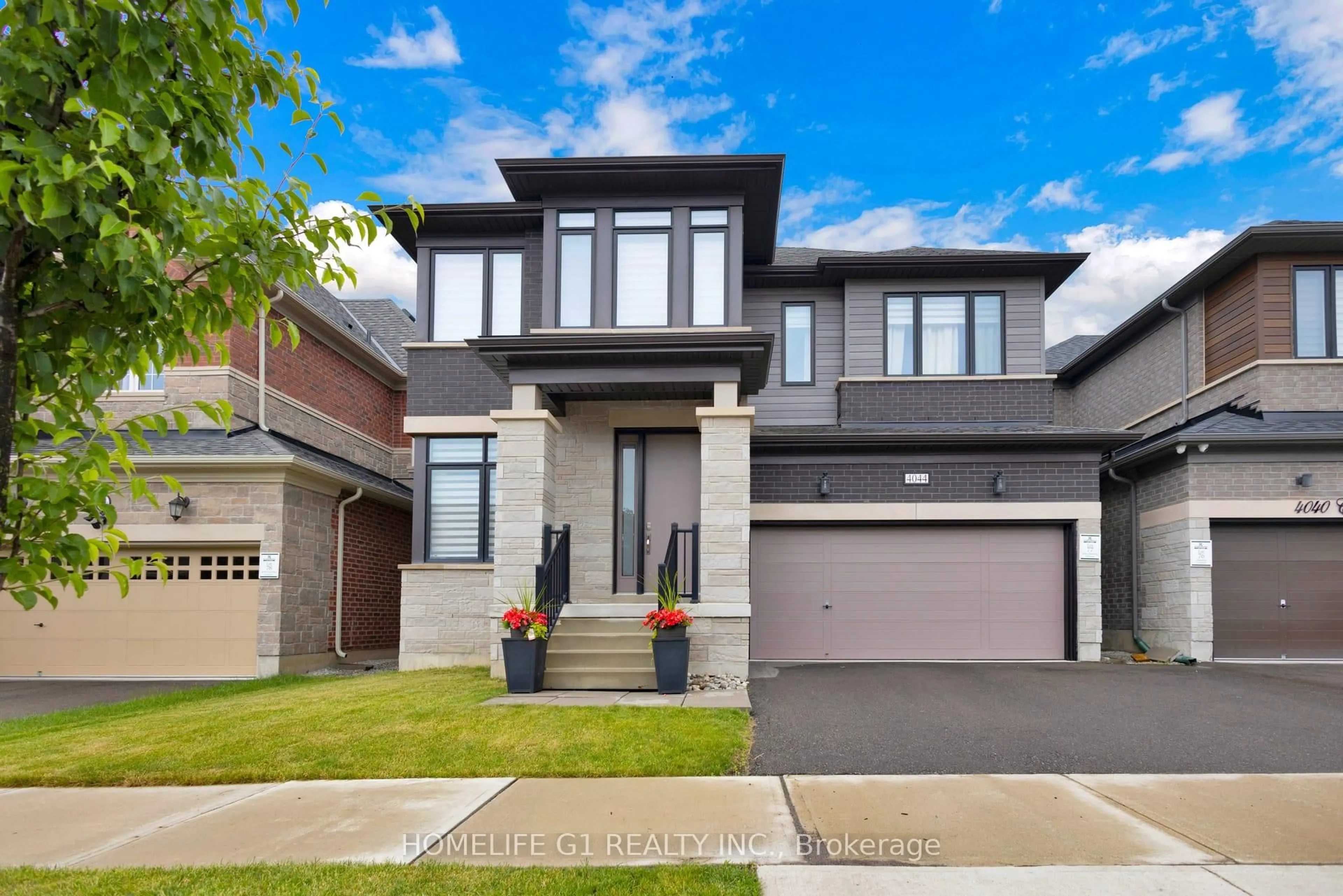 Home with brick exterior material, street for 4044 Channing Cres, Oakville Ontario L6H 3R2