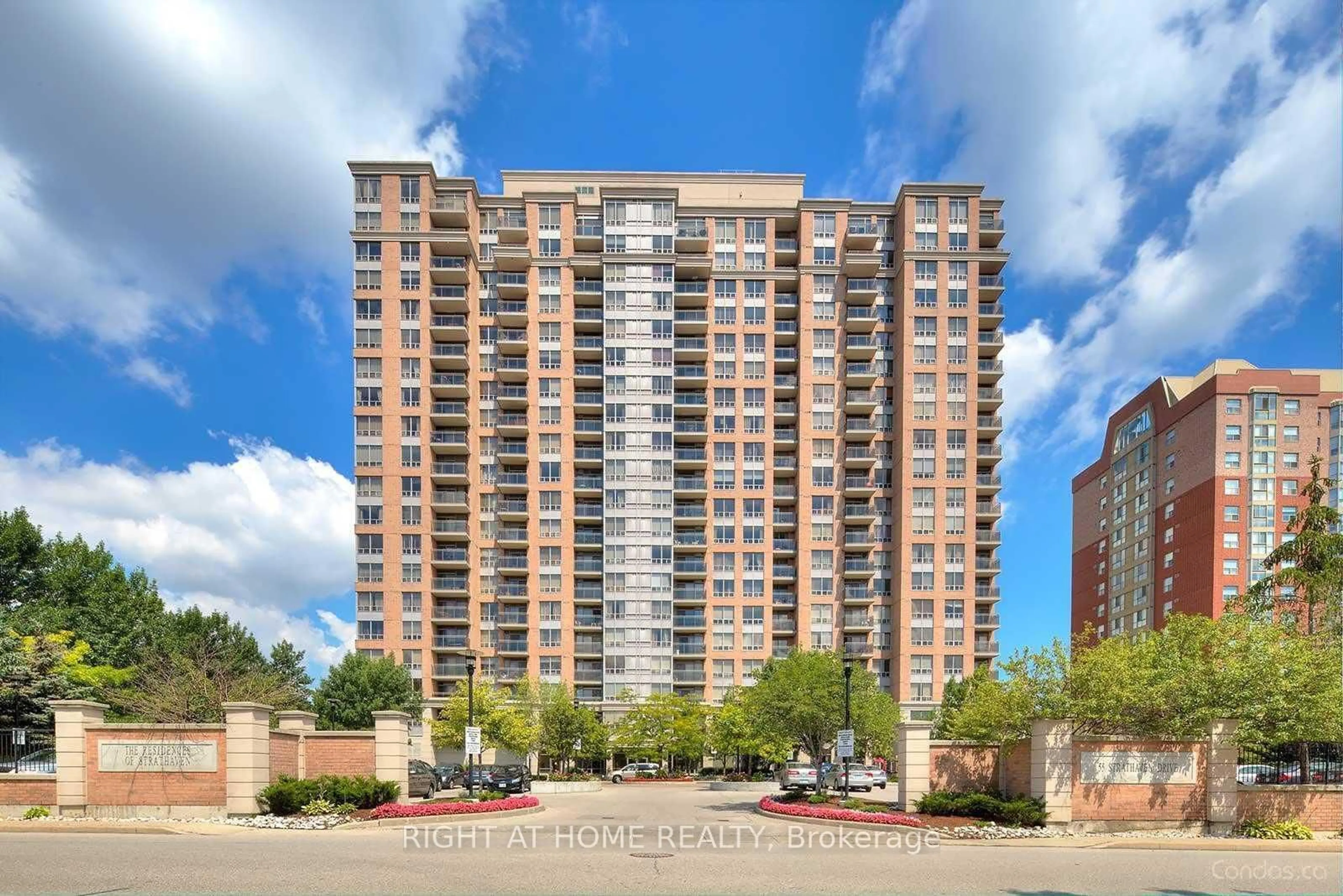 A pic from outside/outdoor area/front of a property/back of a property/a pic from drone, unknown for 55 Strathaven Dr #1808, Mississauga Ontario L5R 4G9