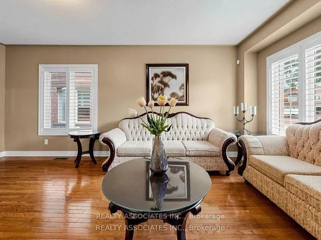 44 Shining Willow Cres, Brampton 5