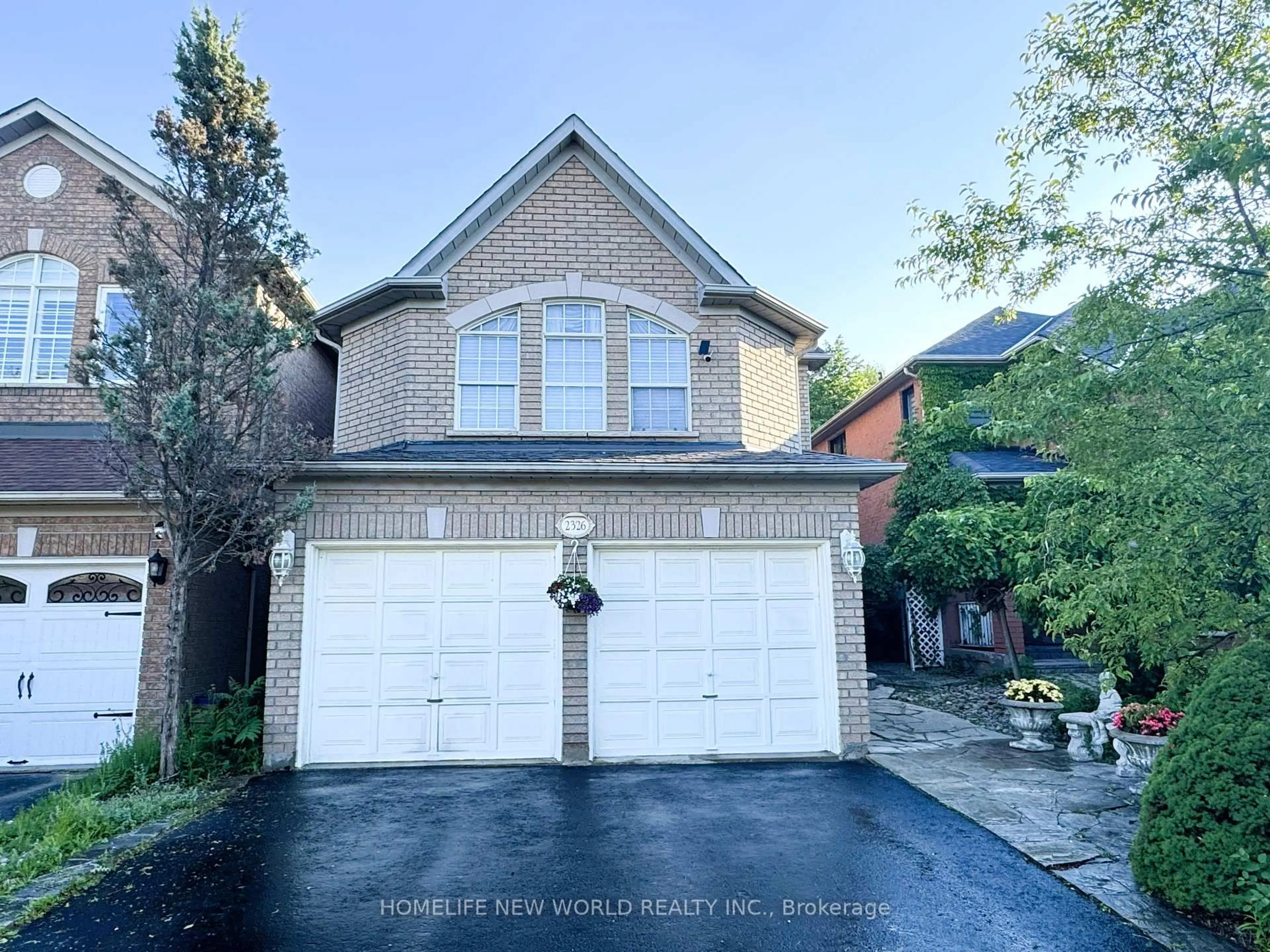 Unknown for 2326 Yorktown Circ, Mississauga Ontario L5M 5Y2