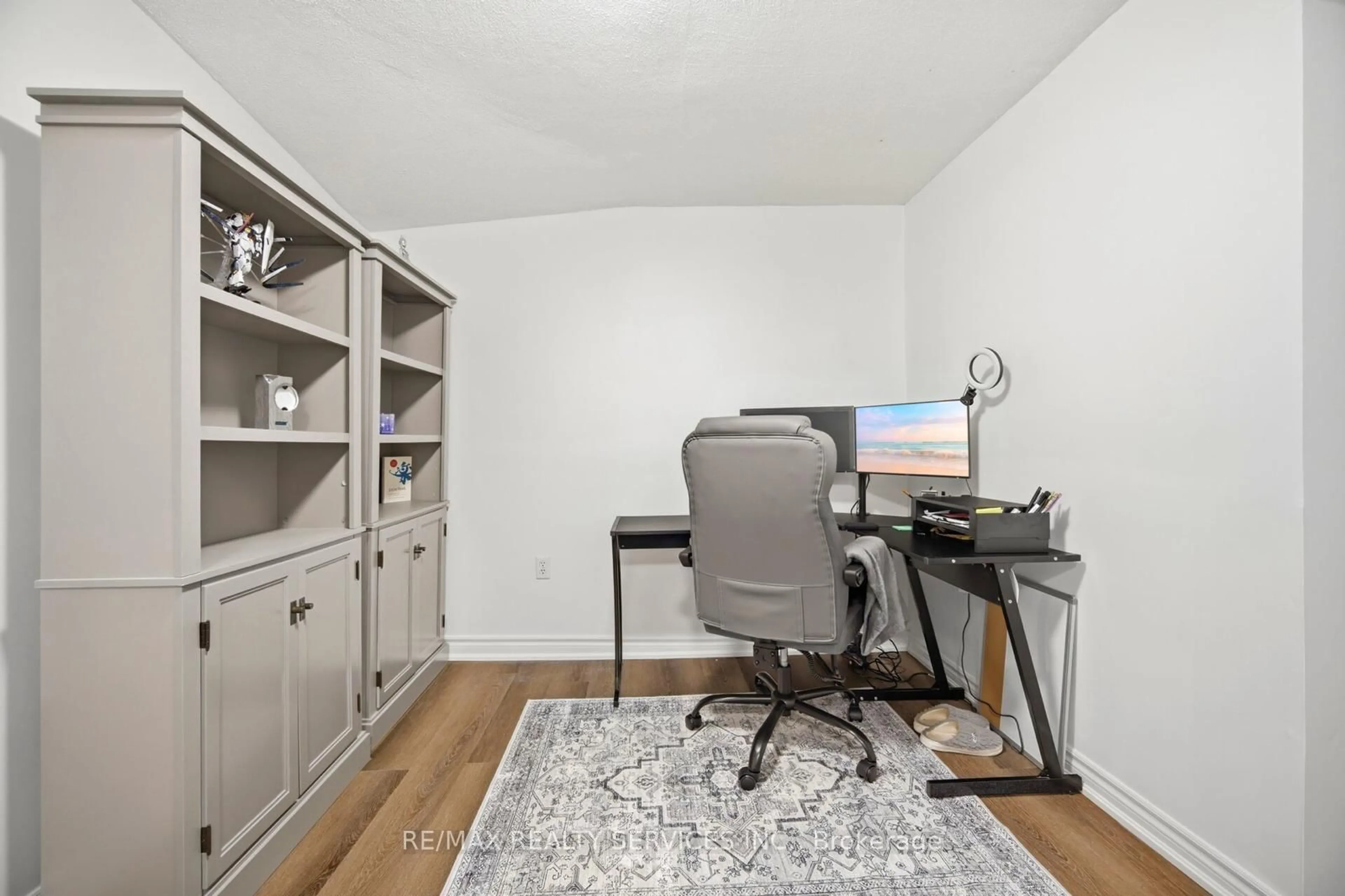 A pic of a room for 37 Solway Ave, Brampton Ontario L6Z 4E4