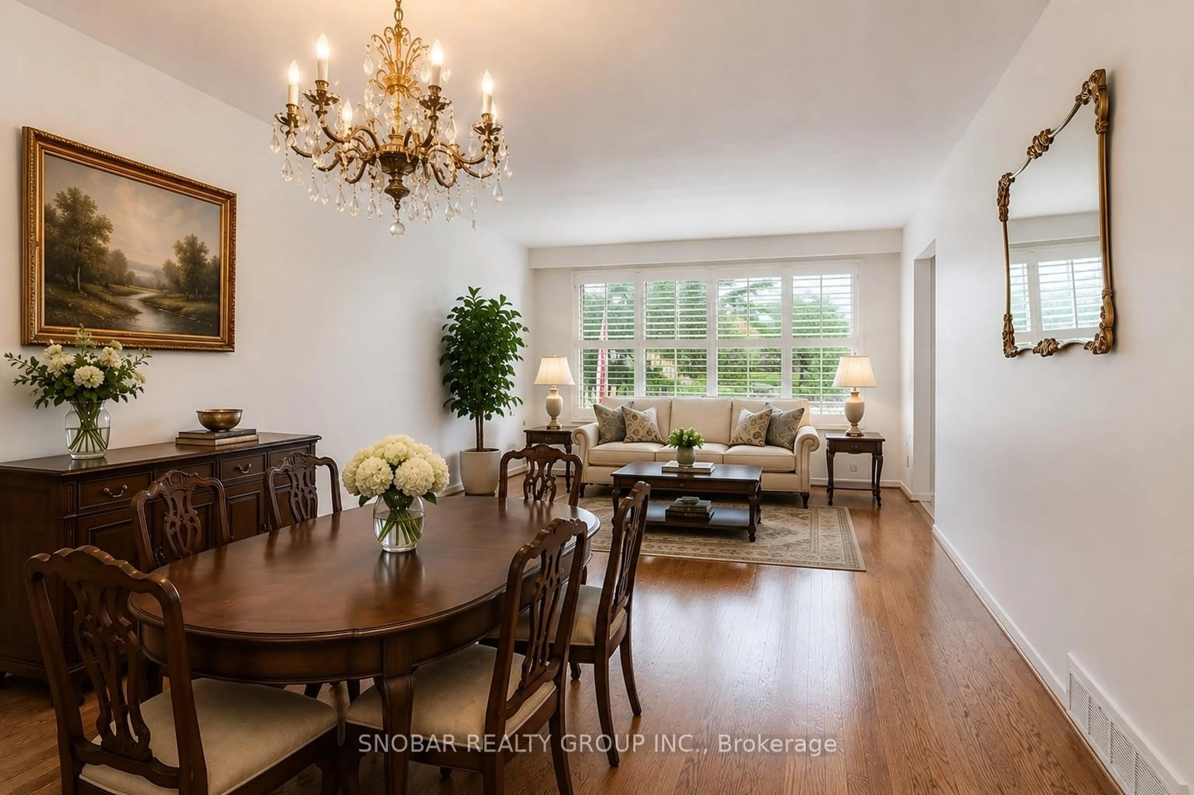 Dining room, wood/laminate floor for 10 Bemberg Crt, Toronto Ontario M9W 3V5